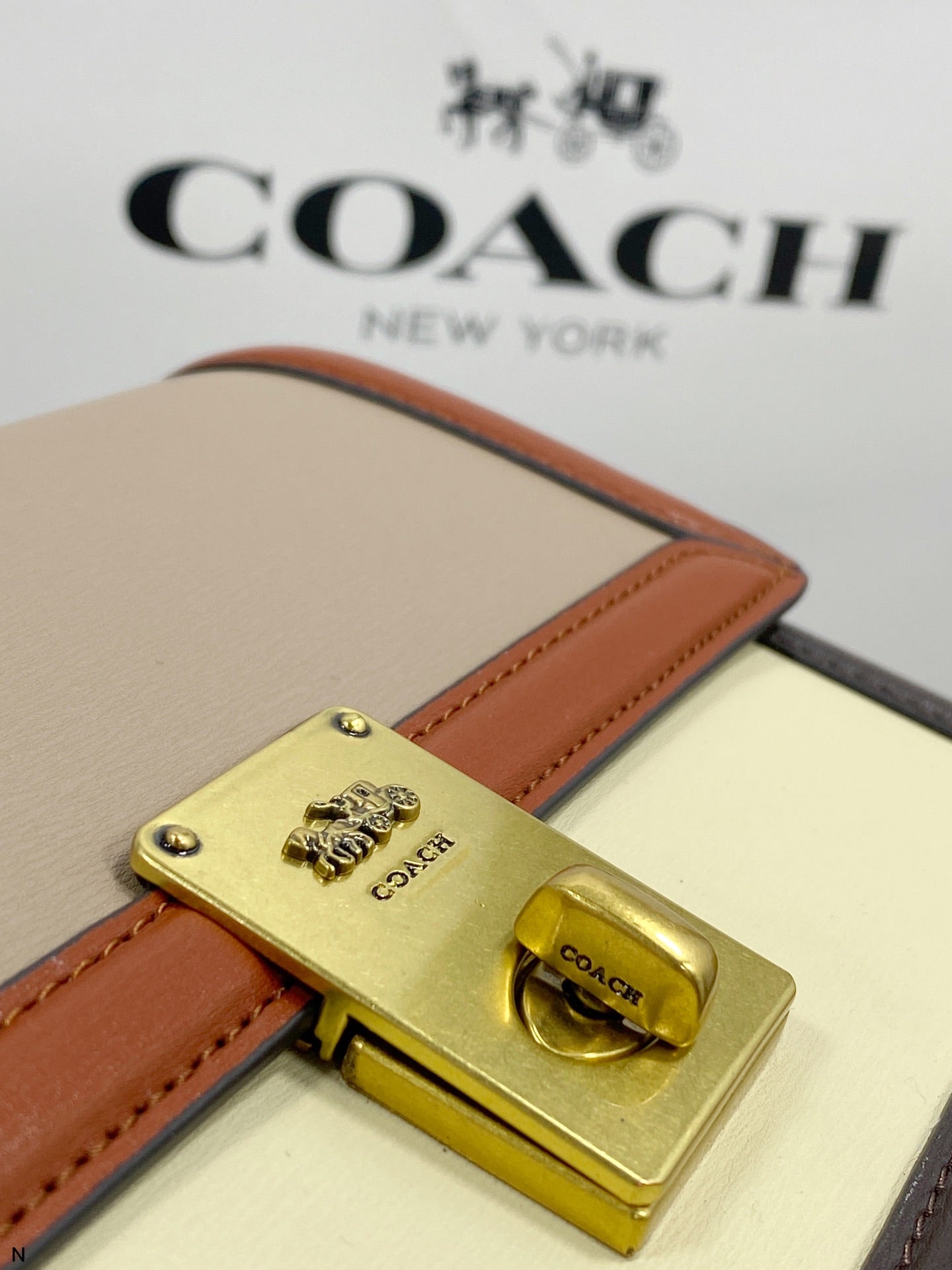 Co-BAG514