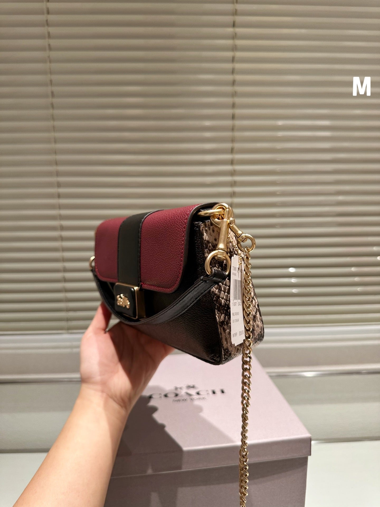 Co-BAG525