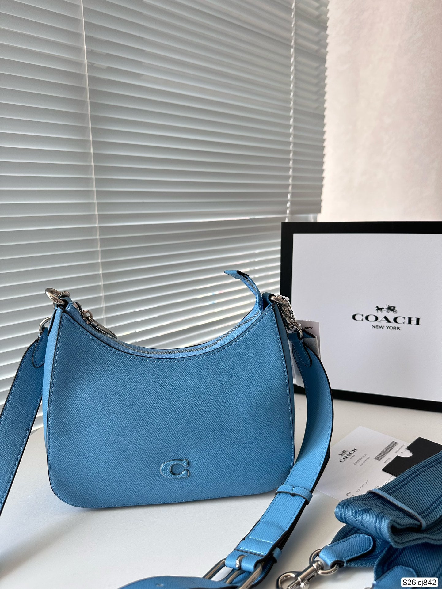Co-BAG527