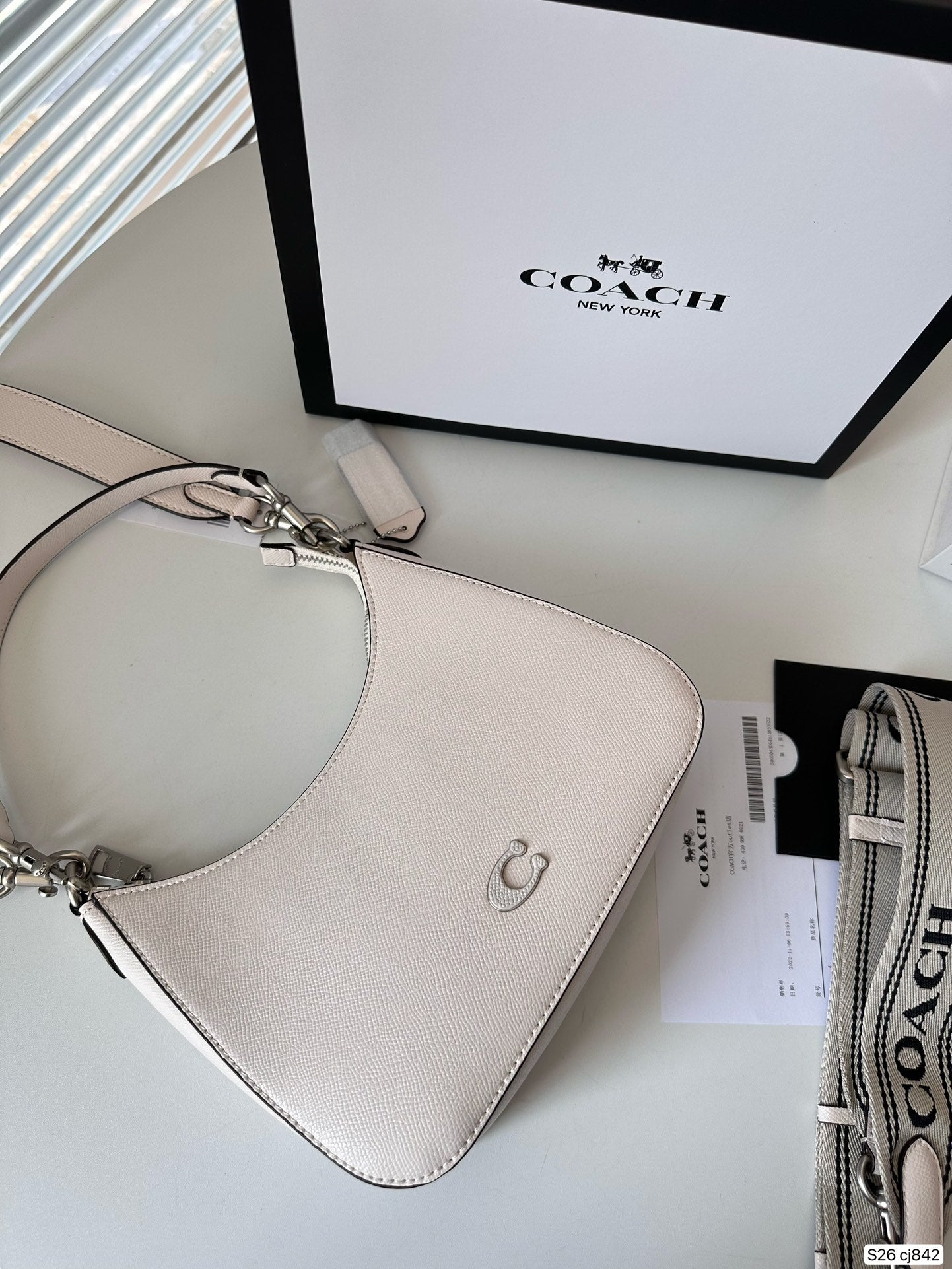 Co-BAG527