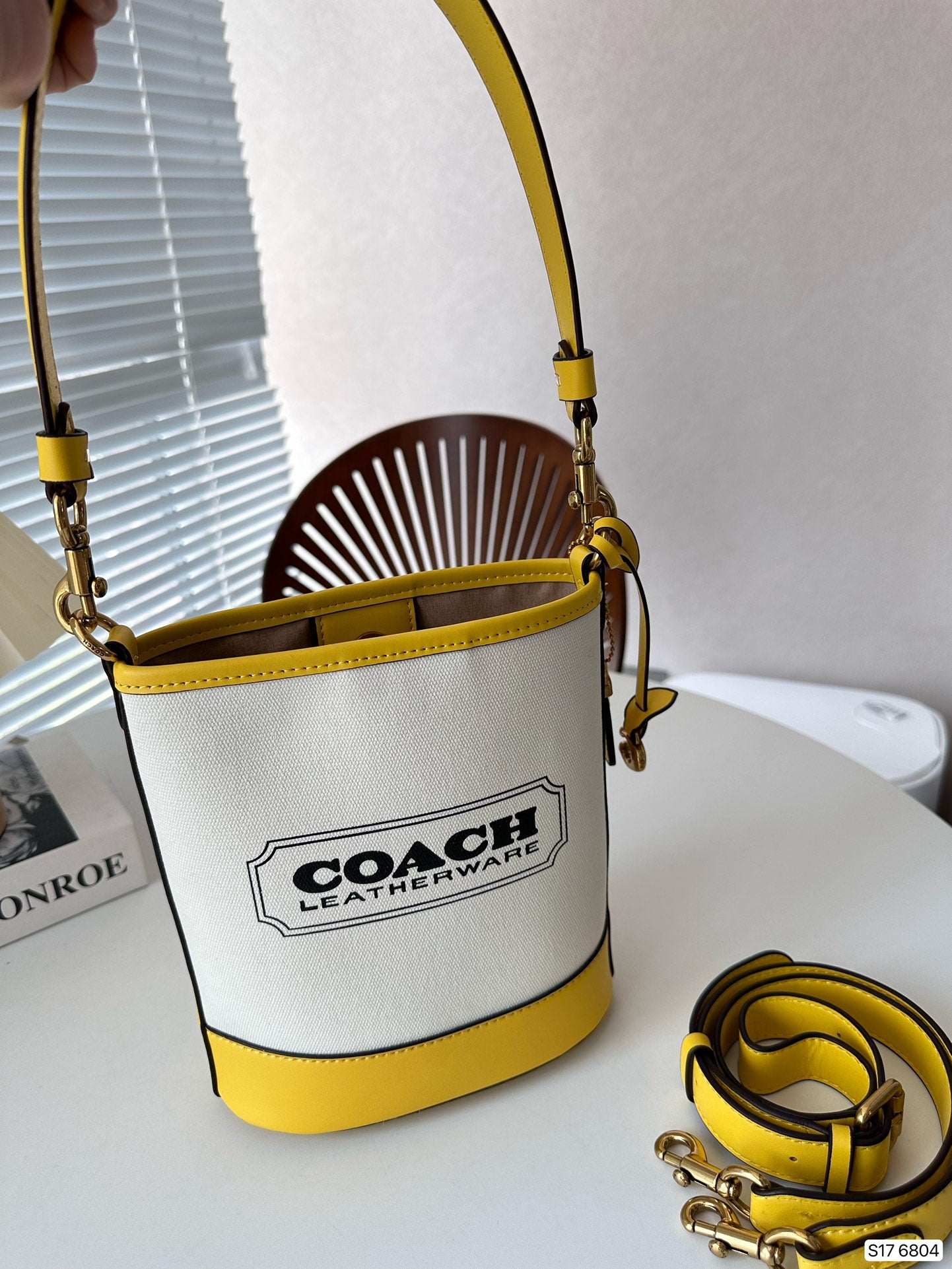 Co-BAG528