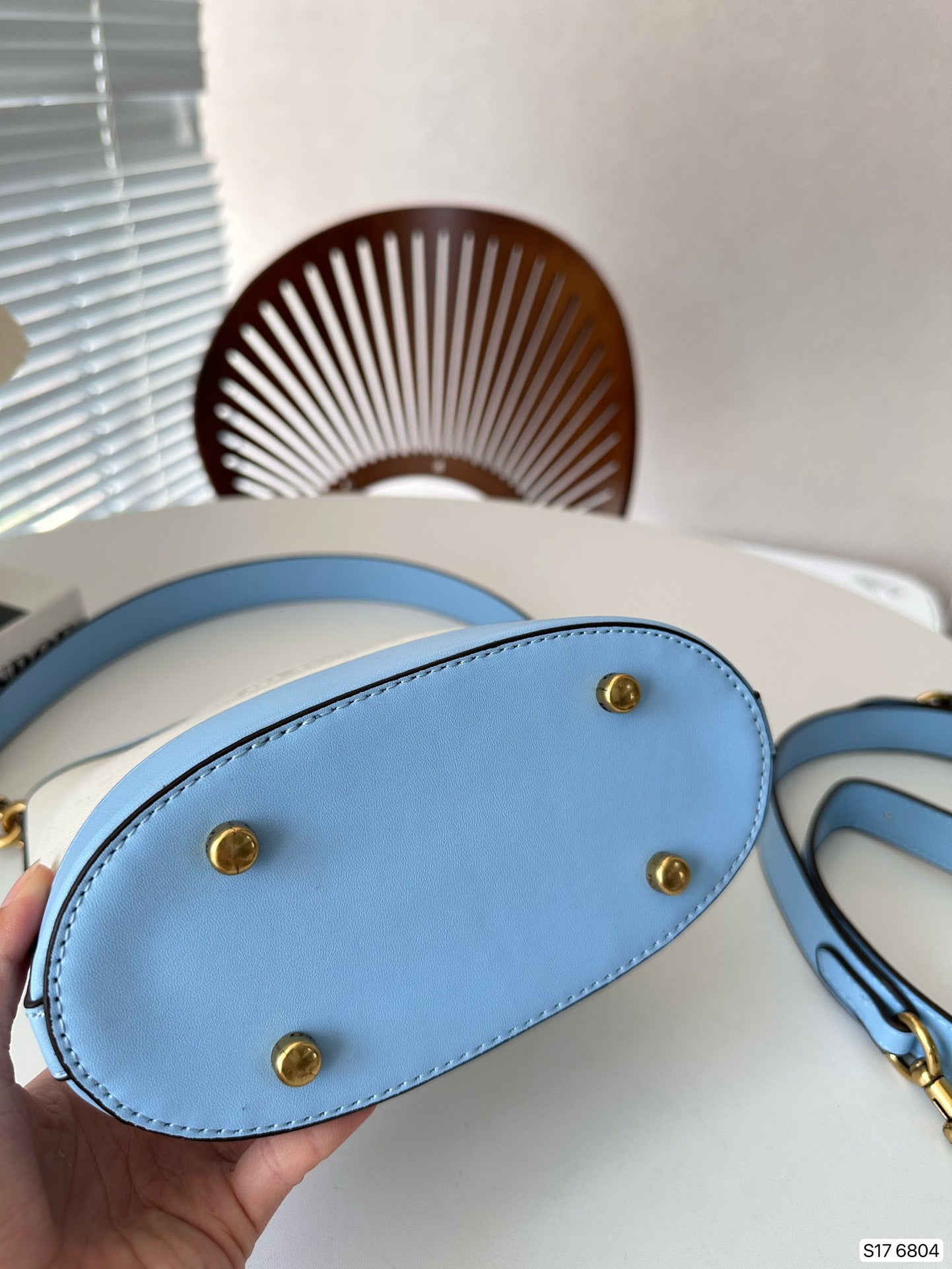 Co-BAG528