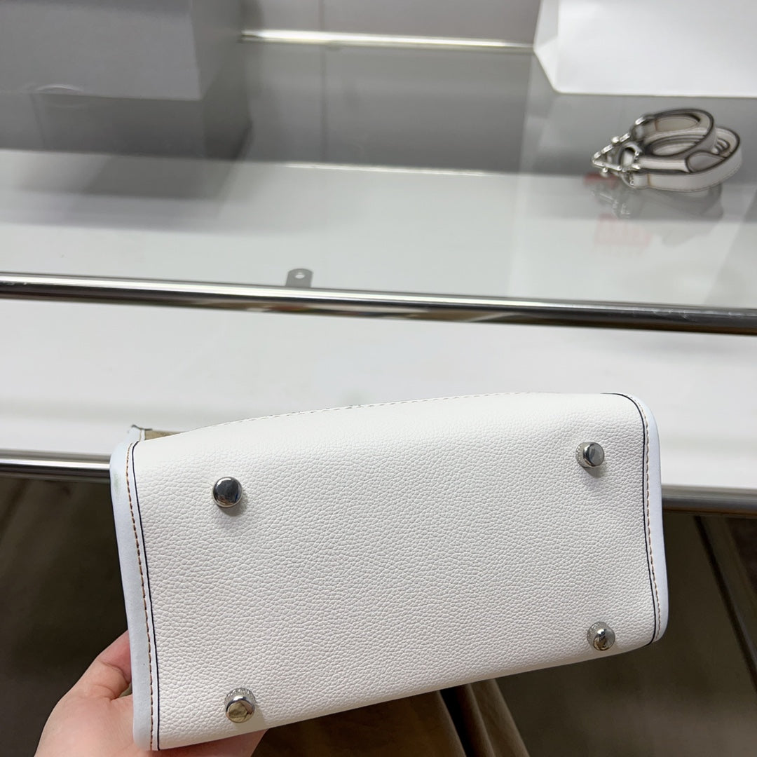 Co-BAG539
