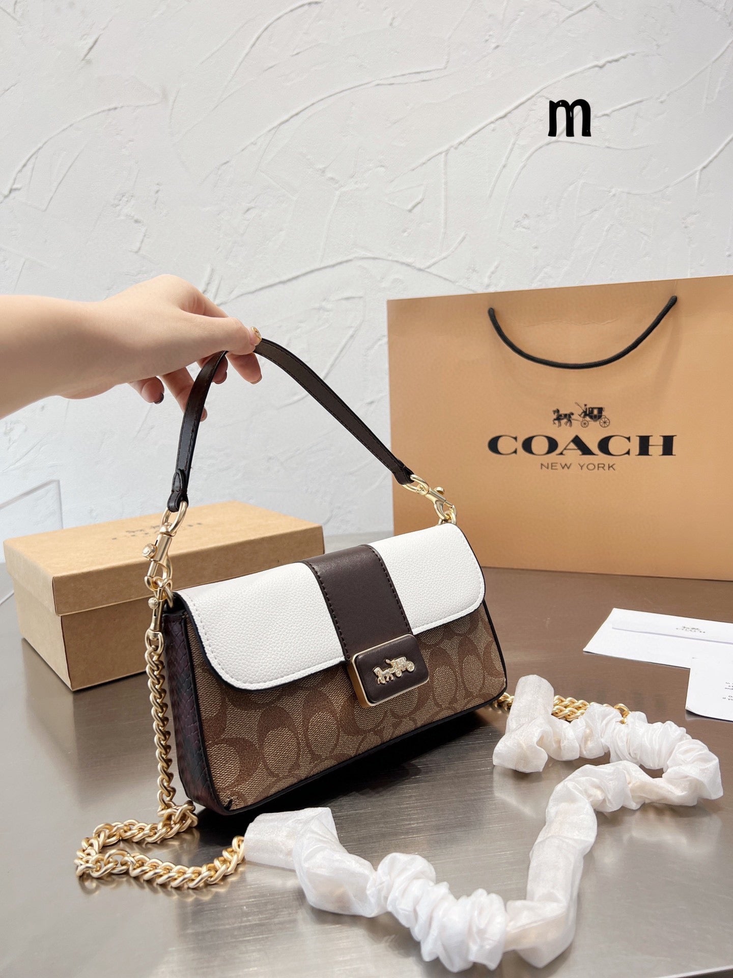 Co-BAG544