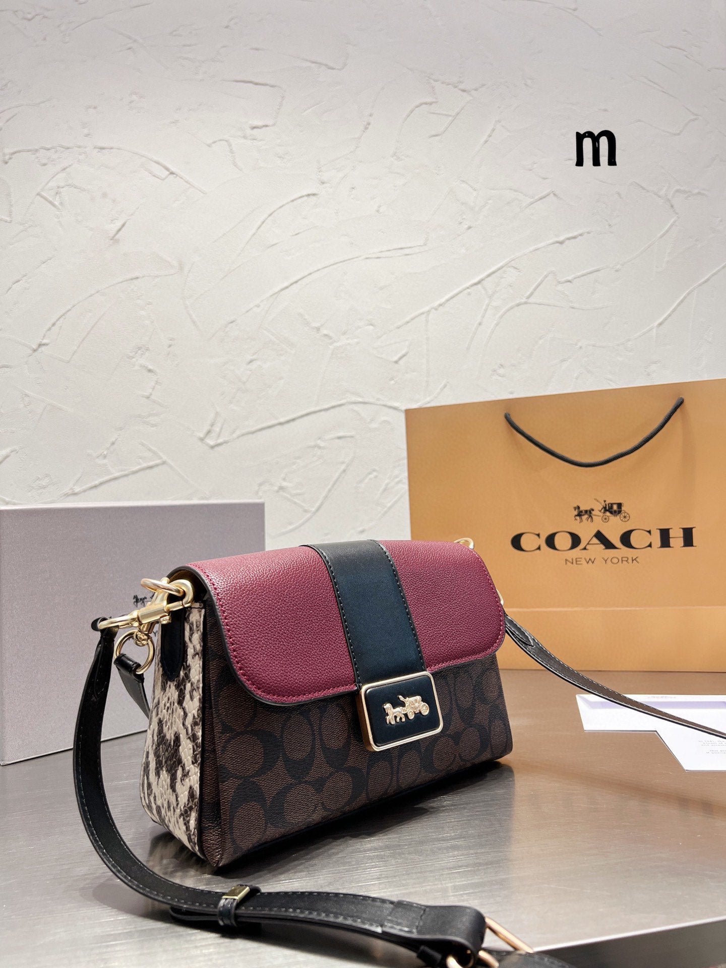 Co-BAG544
