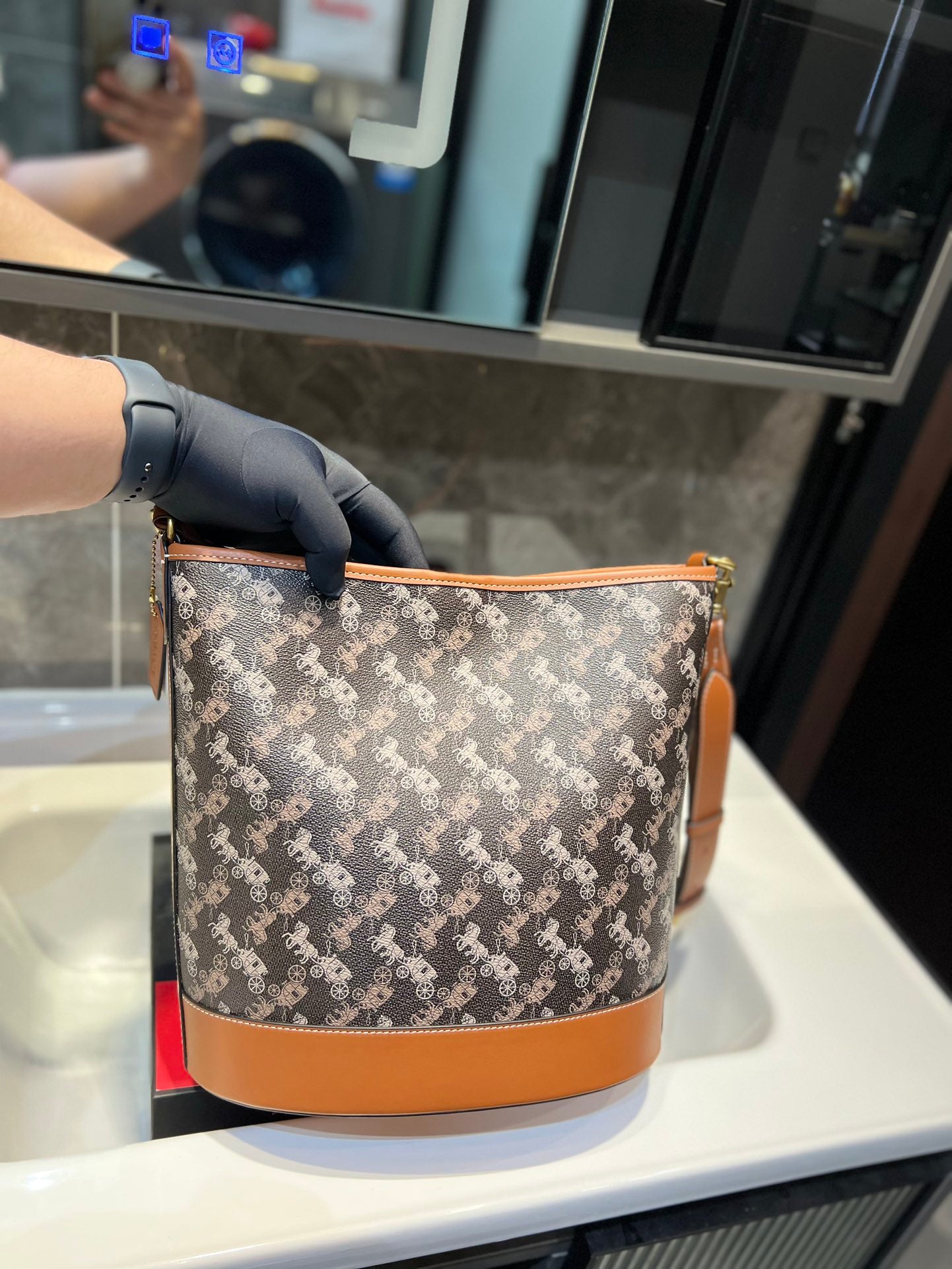 Co-BAG546