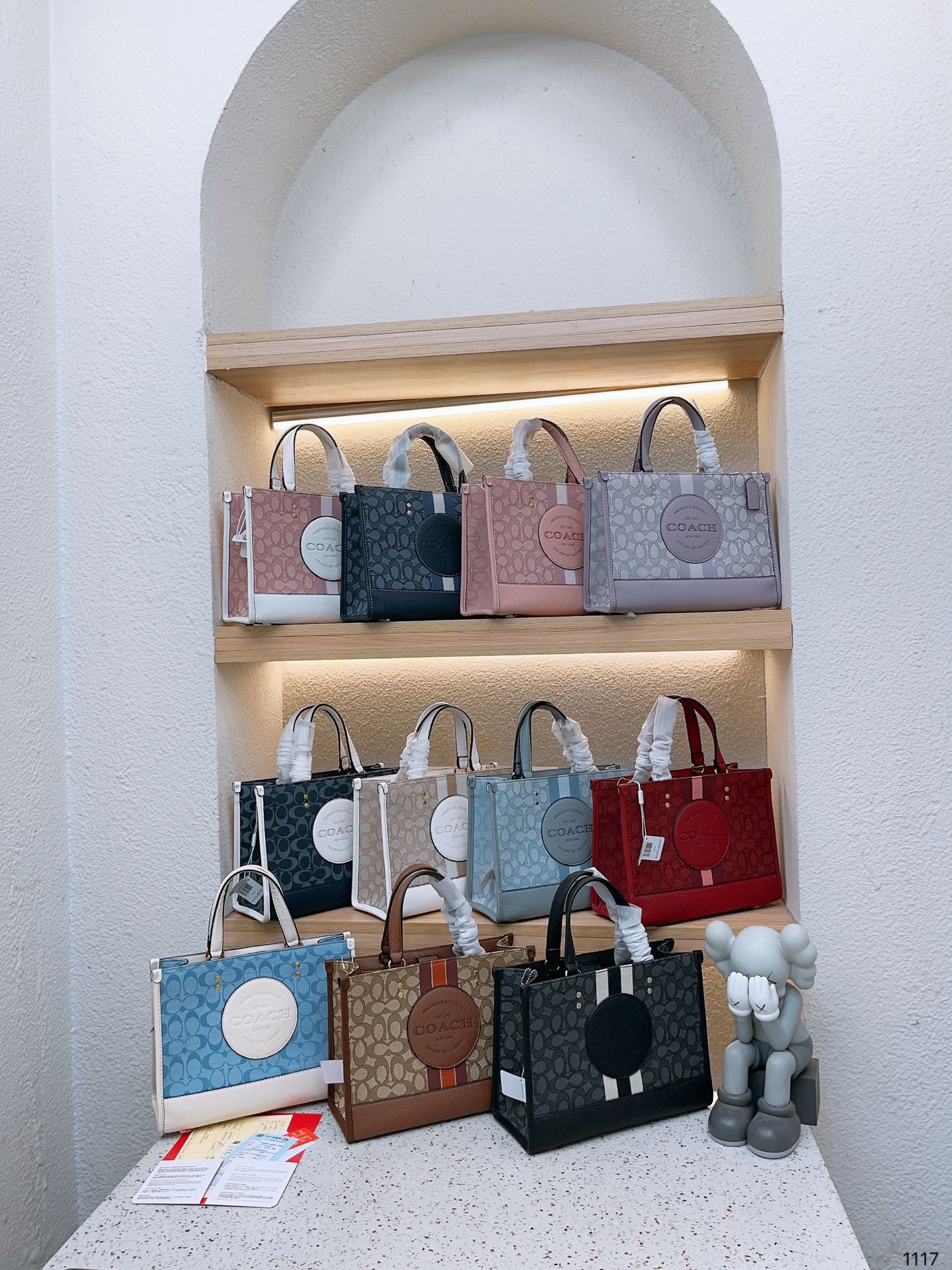 Co-BAG551
