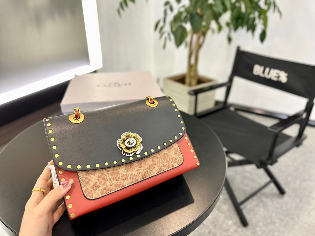 Co-BAG555