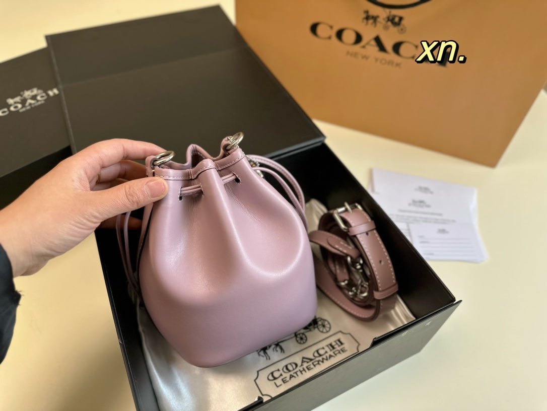 Co-BAG558