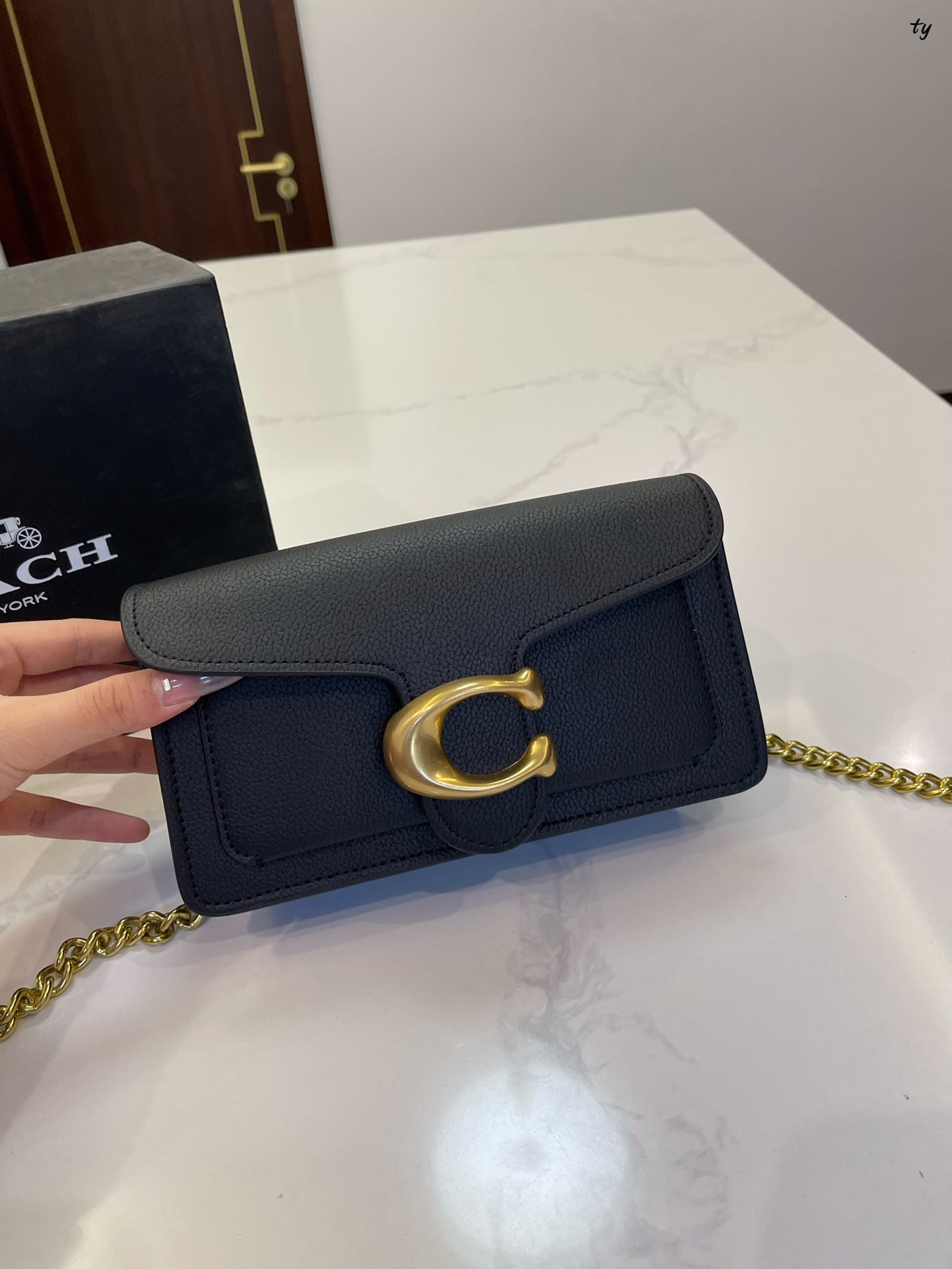 Co-BAG563