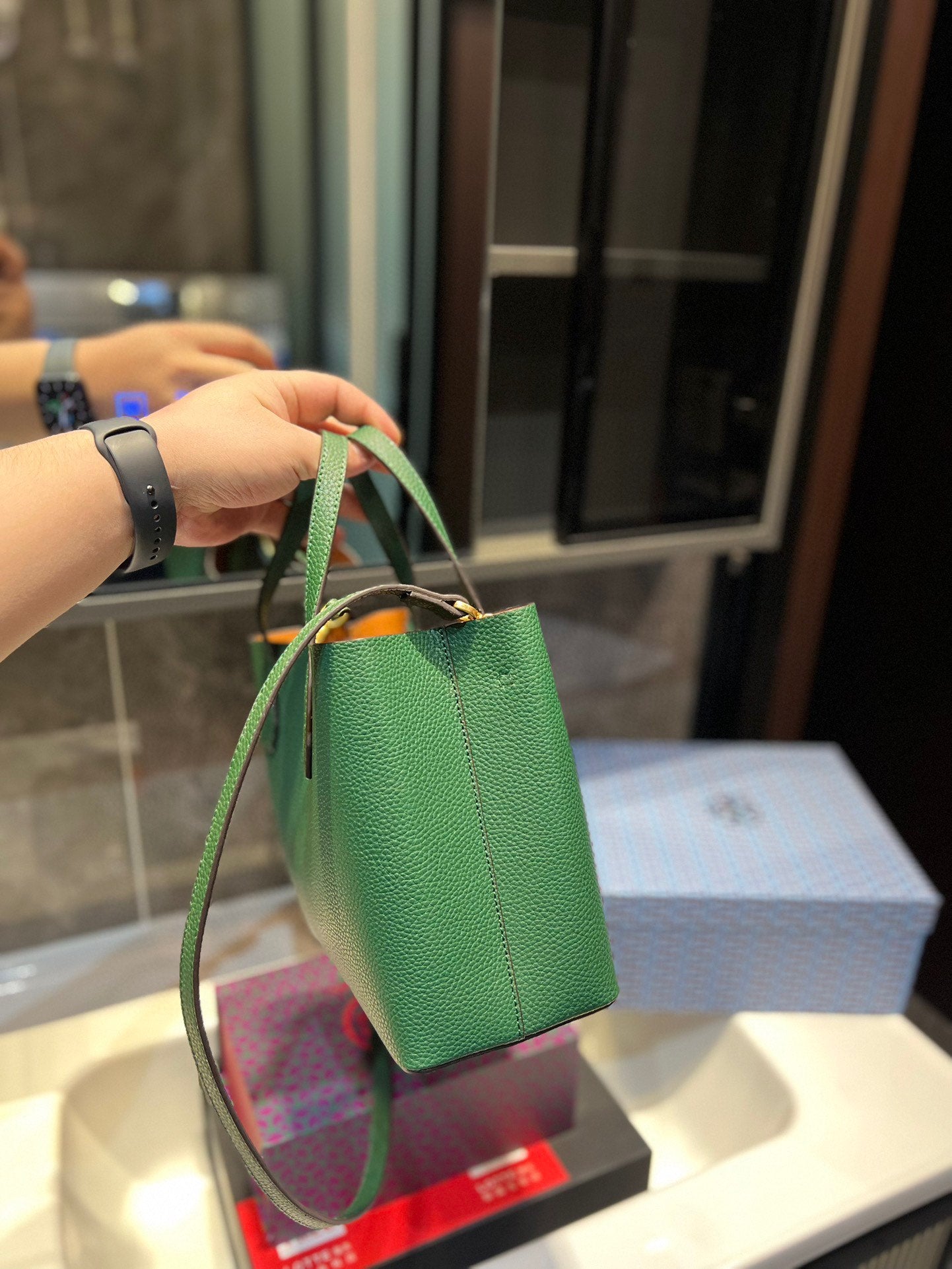 TB-049BAG