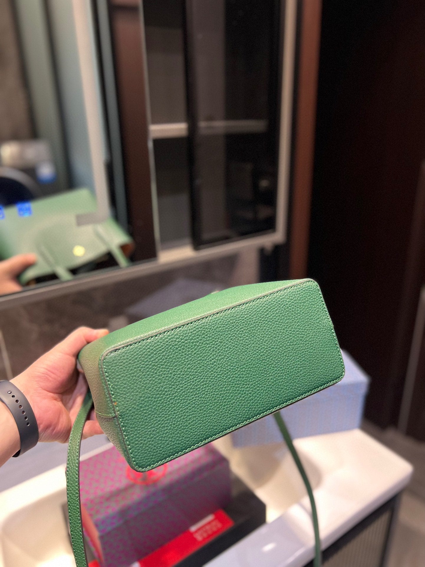 TB-049BAG
