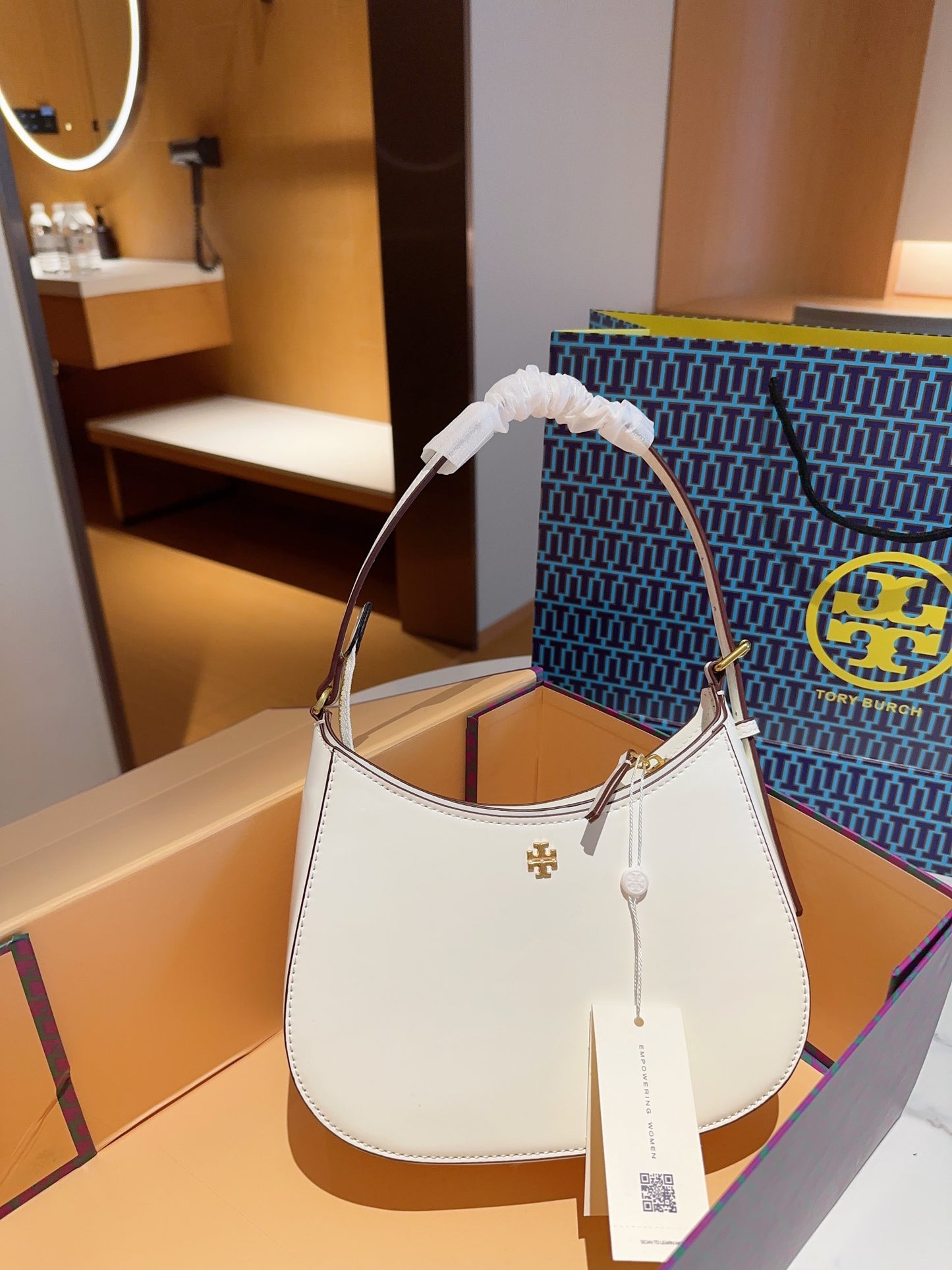 TB-052BAG