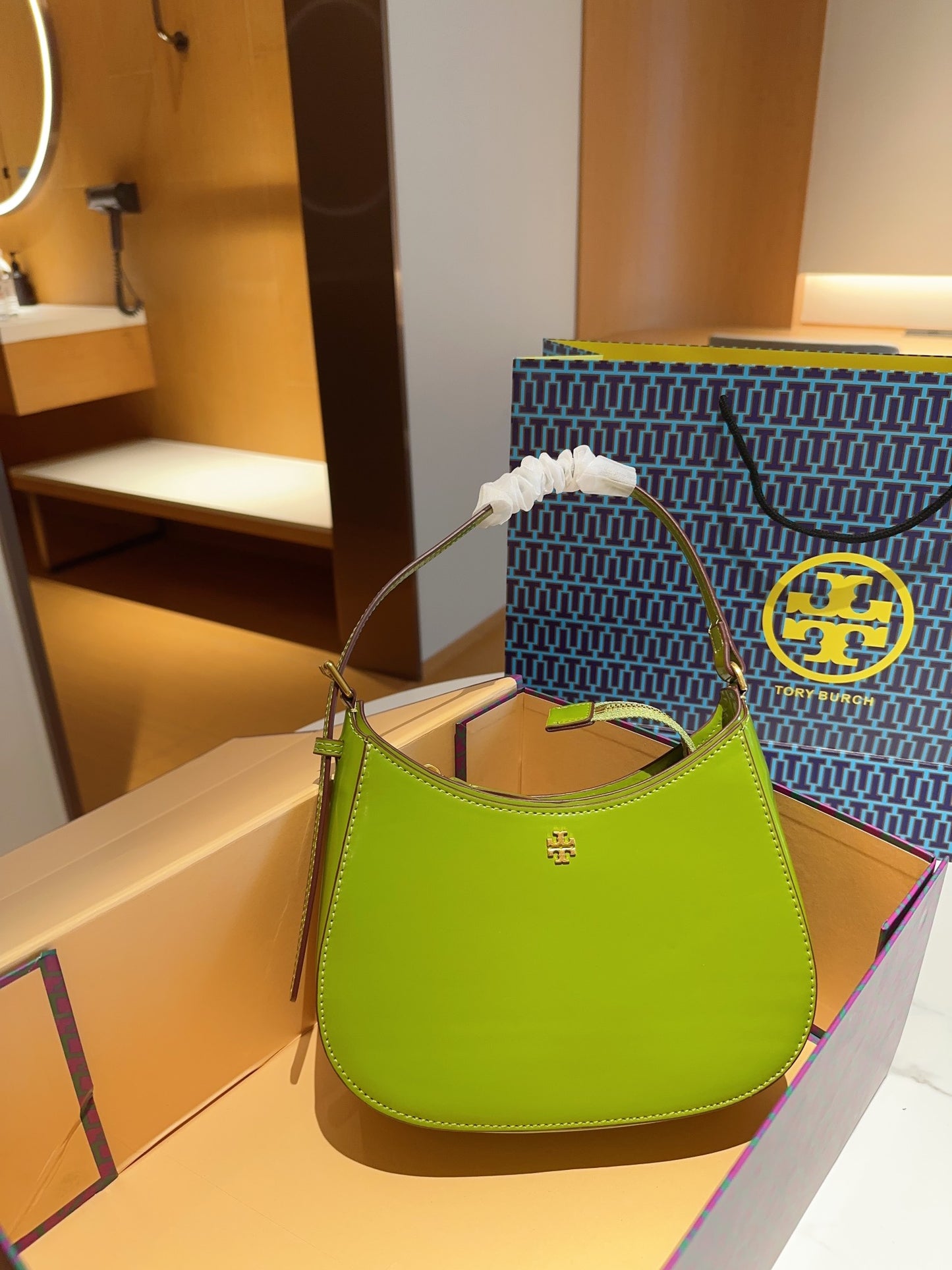 TB-052BAG