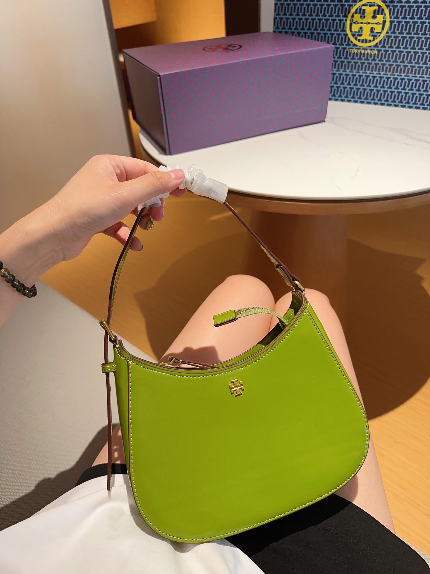 TB-052BAG