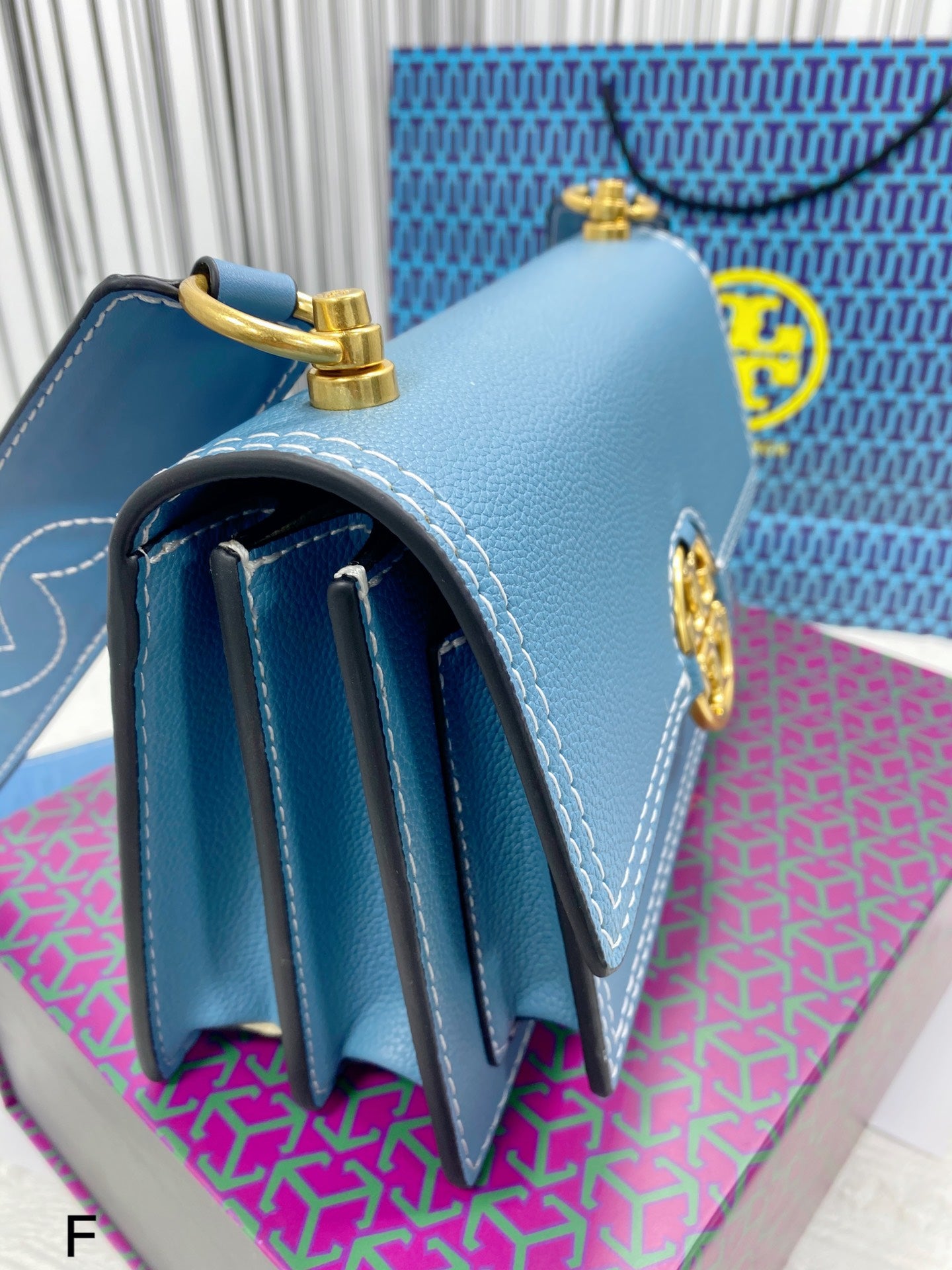 TB-221BAG