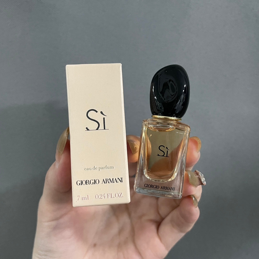 Armani-33
