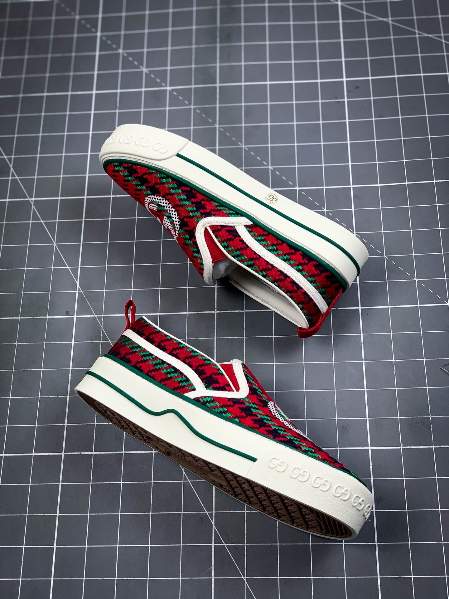 Gucci -096Shoes