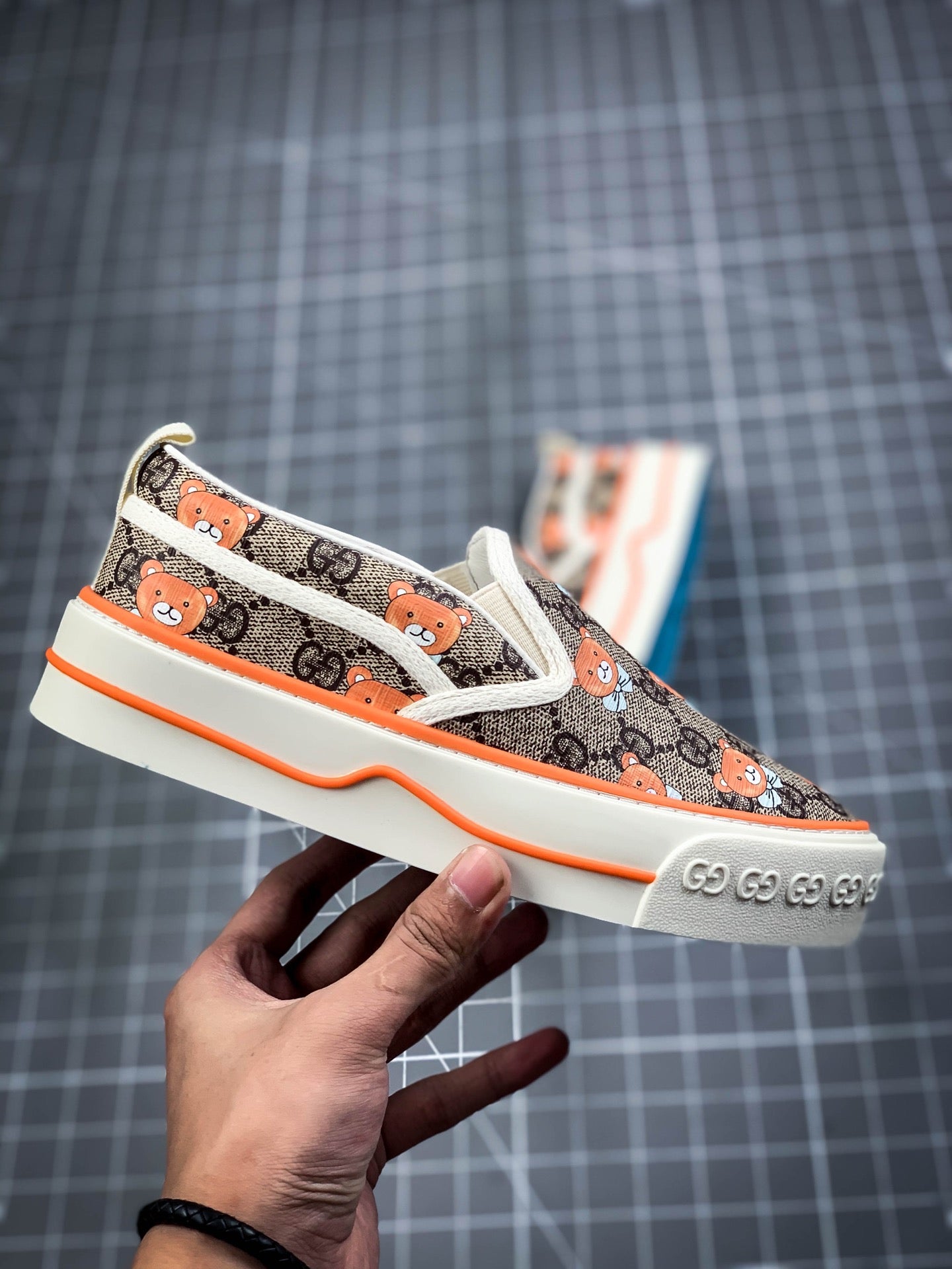 Gucci -097Shoes