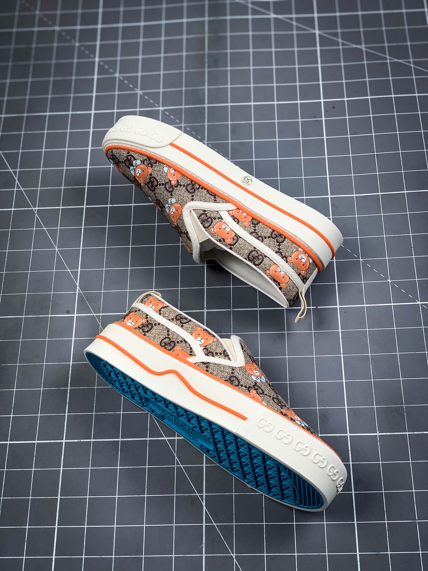 Gucci -097Shoes