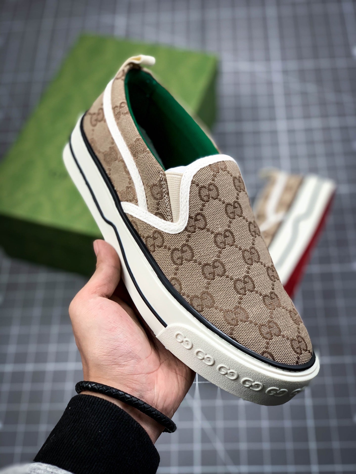 Gucci -098Shoes