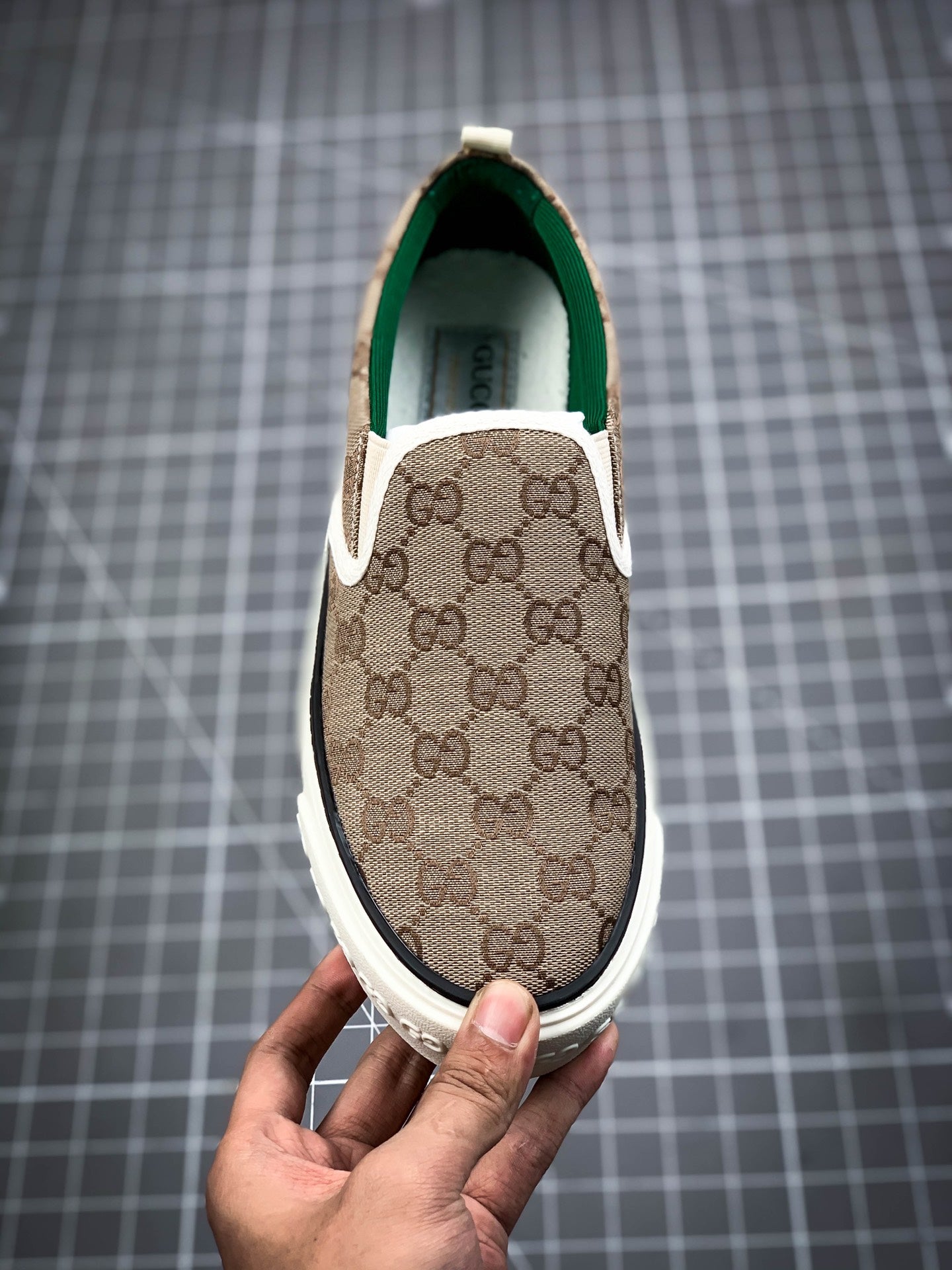 Gucci -098Shoes