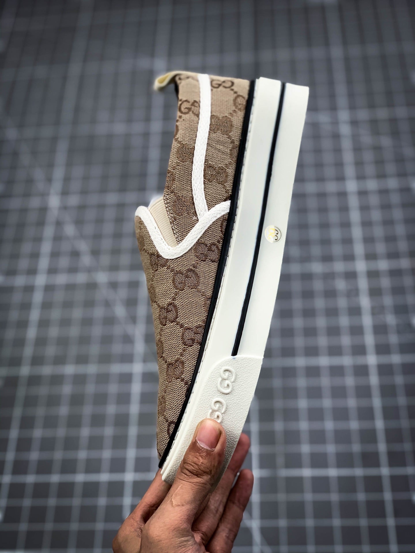Gucci -098Shoes