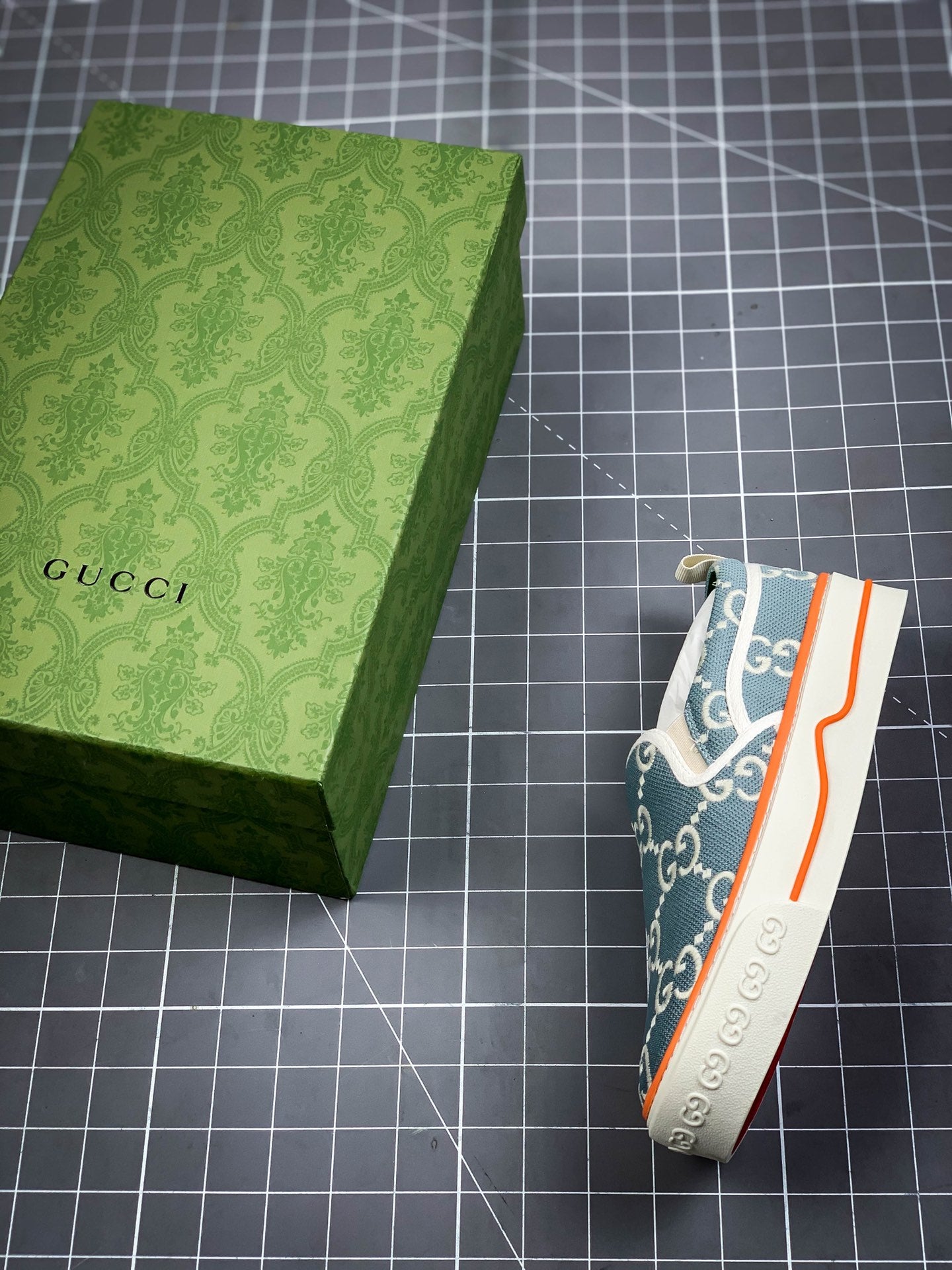 Gucci -099Shoes