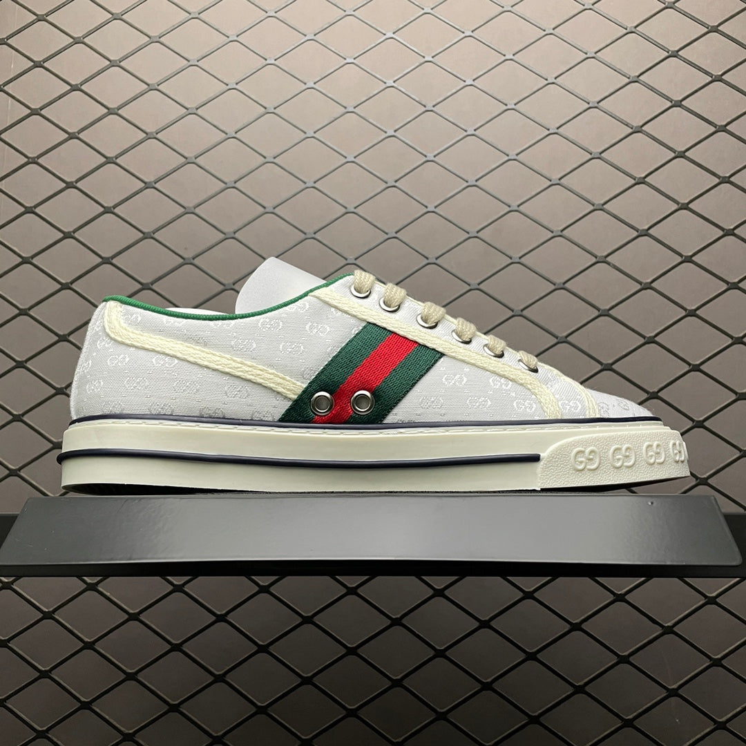 Gucci -093Shoes