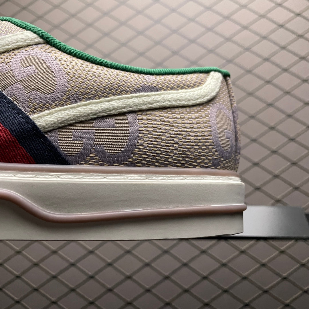 Gucci -090Shoes