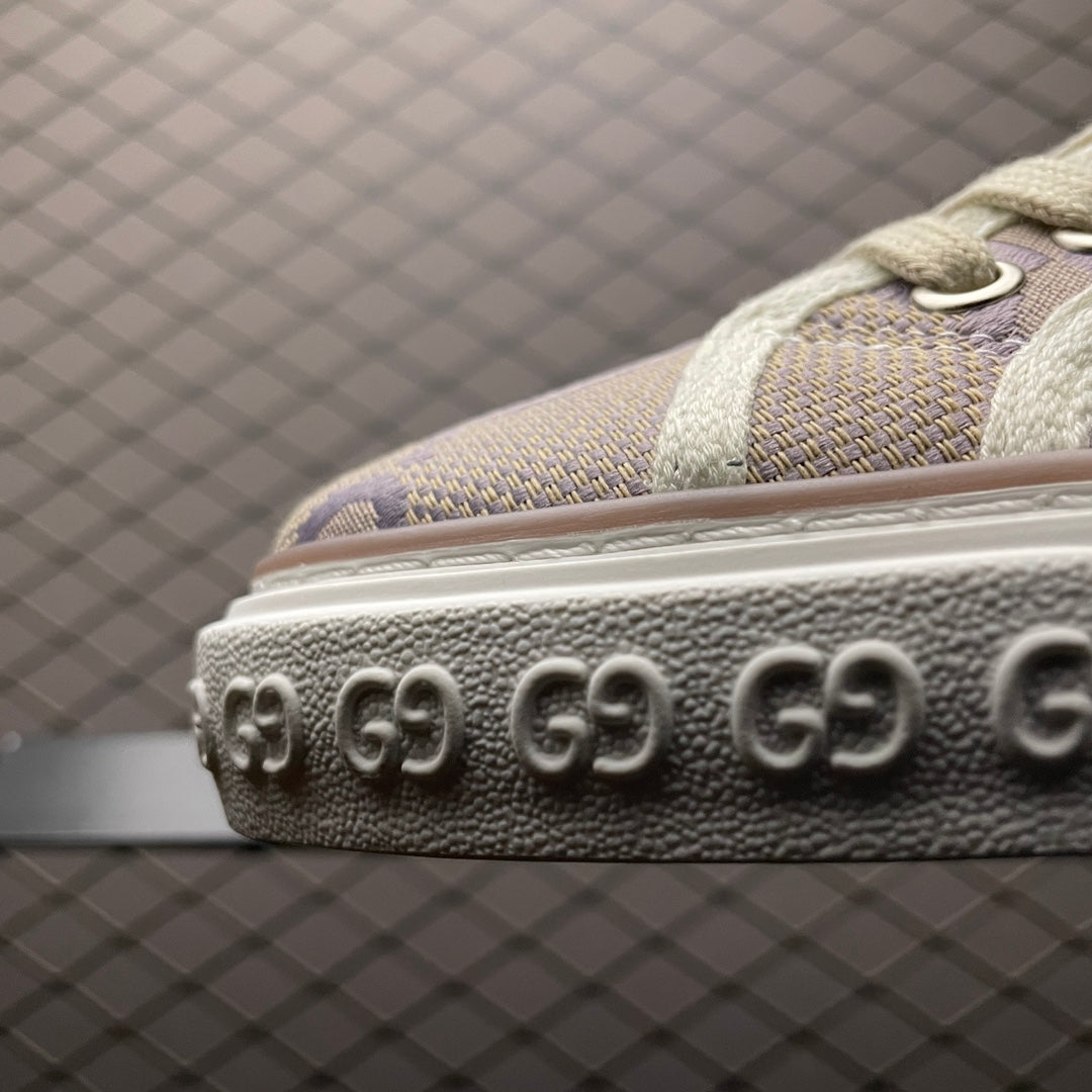 Gucci -090Shoes