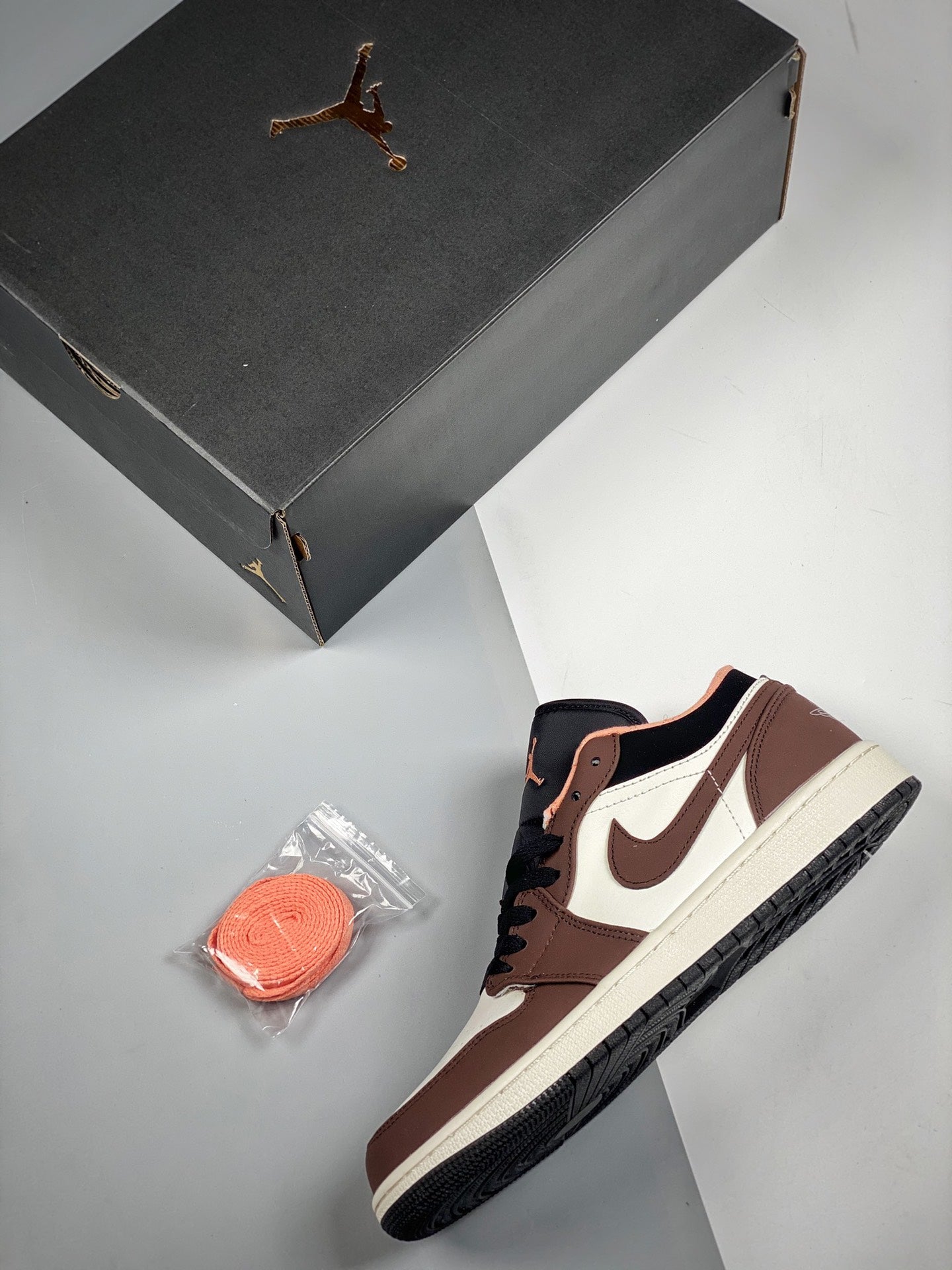 NIKE-111Shoes