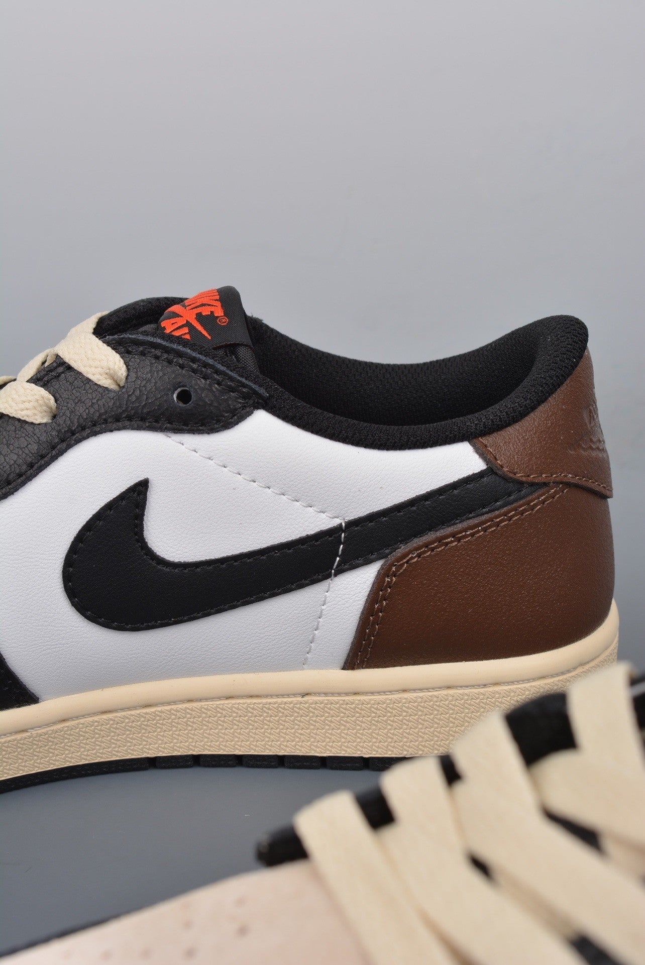 NIKE-141Shoes