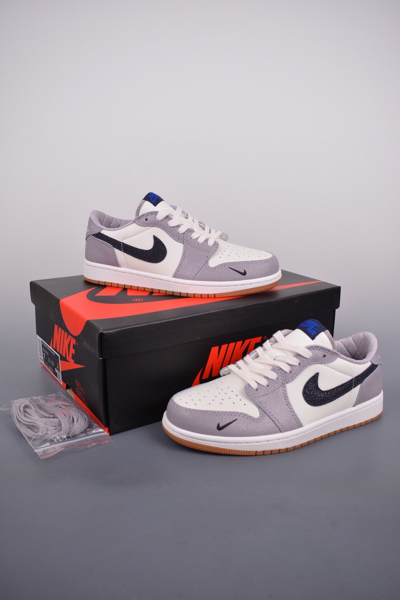 NIKE-211Shoes