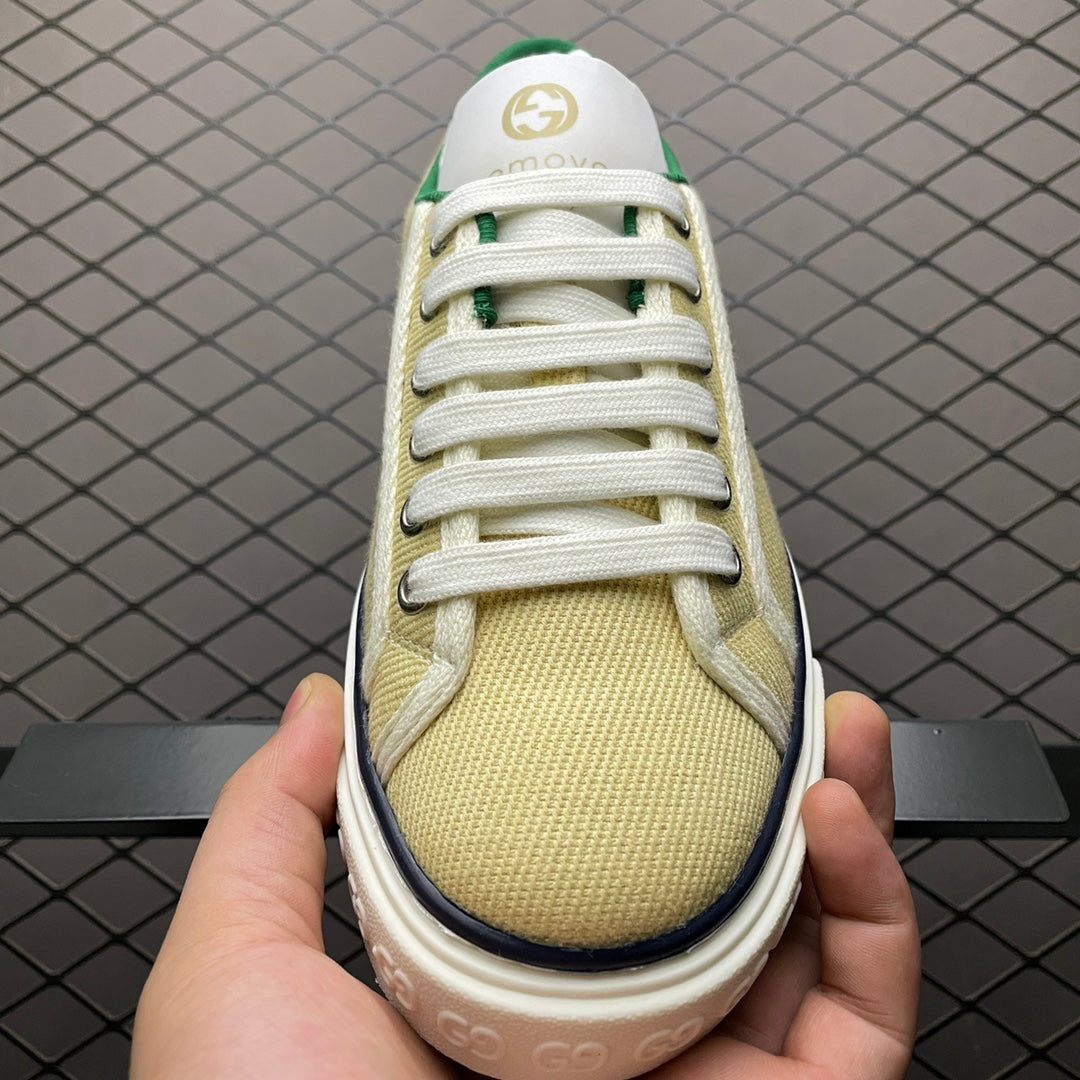 Gucci -085Shoes