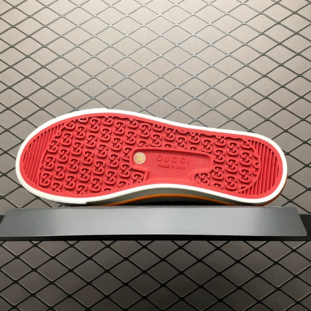 Gucci -087Shoes