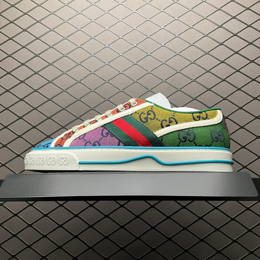 Gucci -084Shoes