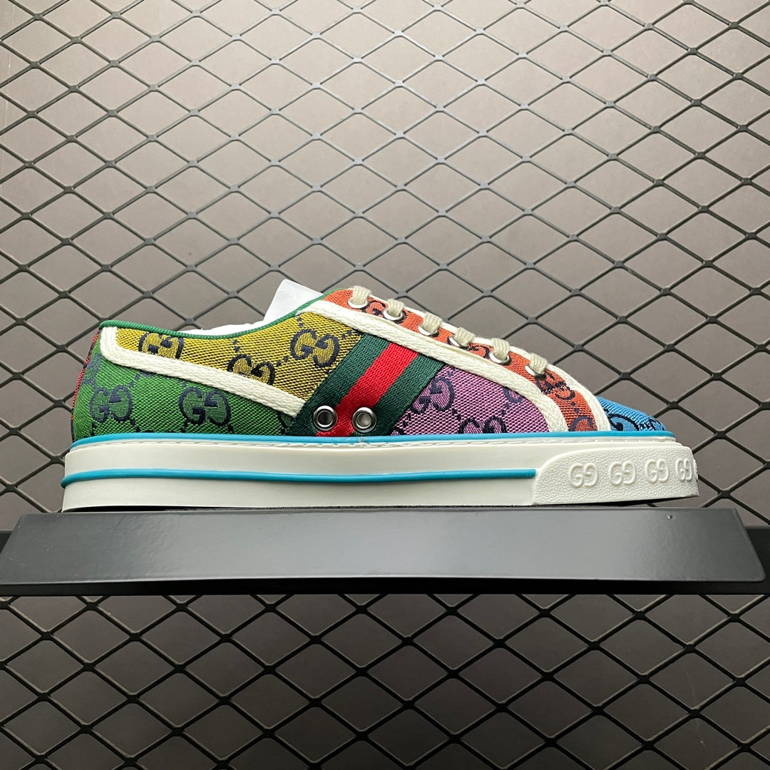 Gucci -084Shoes