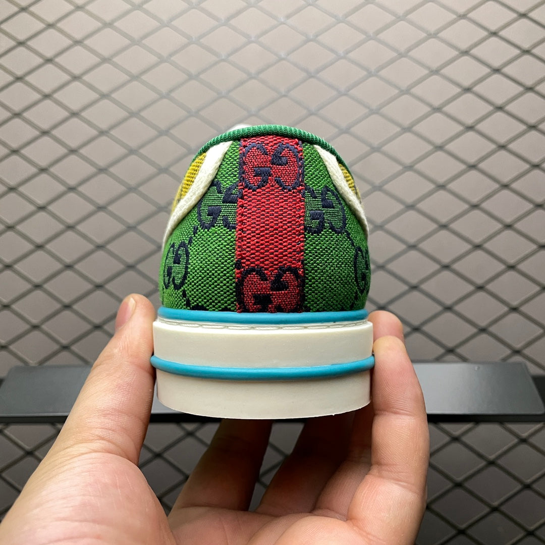 Gucci -084Shoes