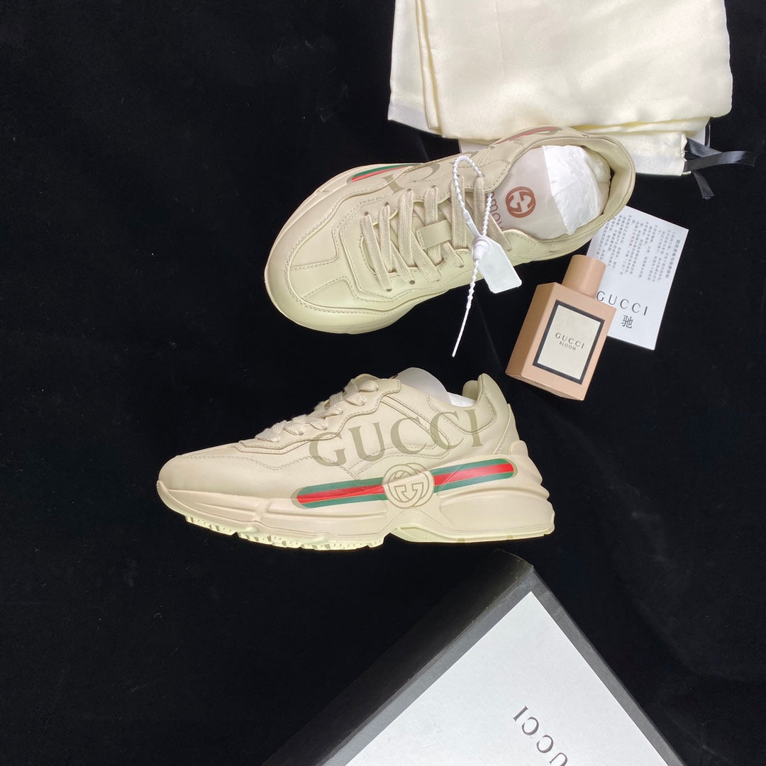 Gucci-082Shoes