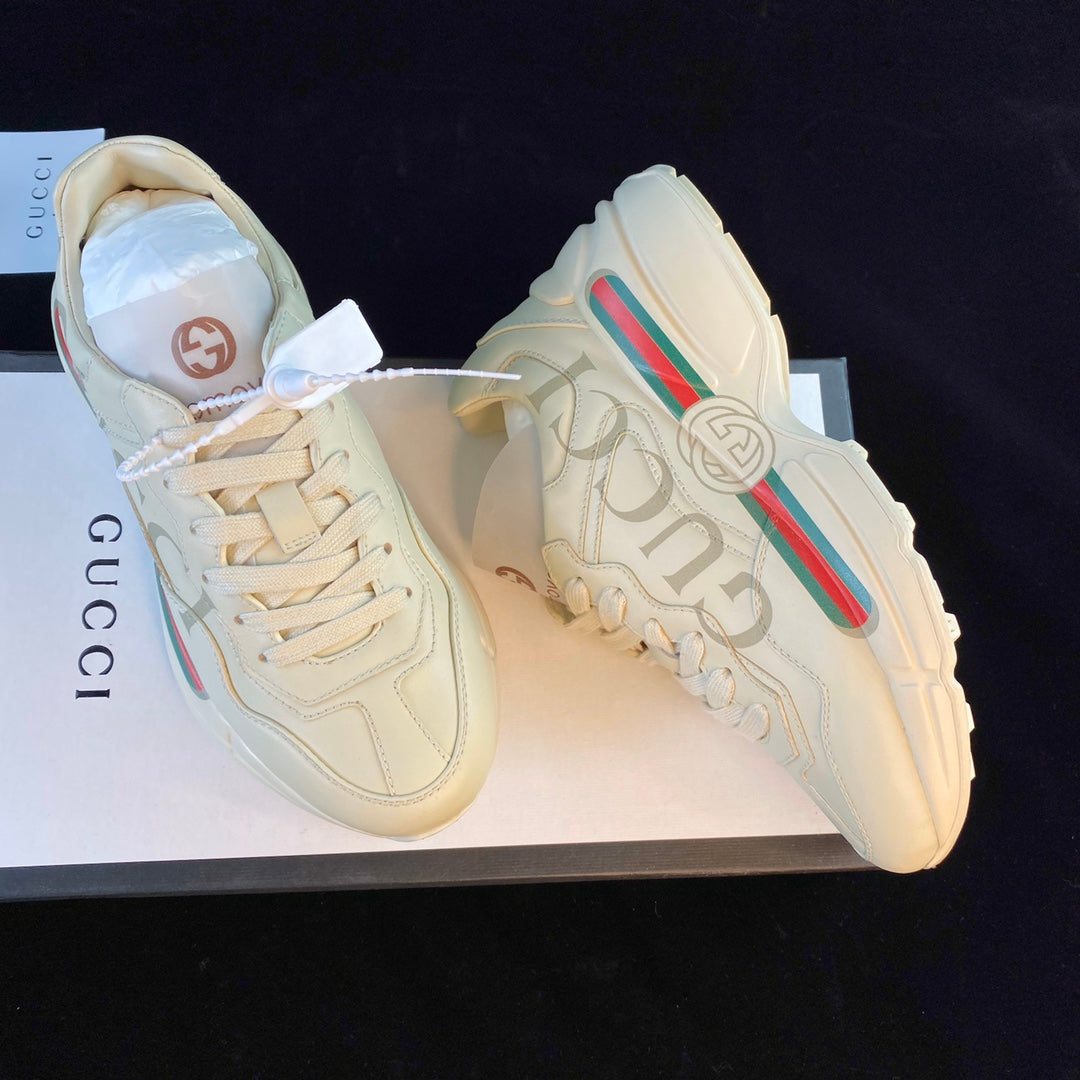 Gucci-082Shoes