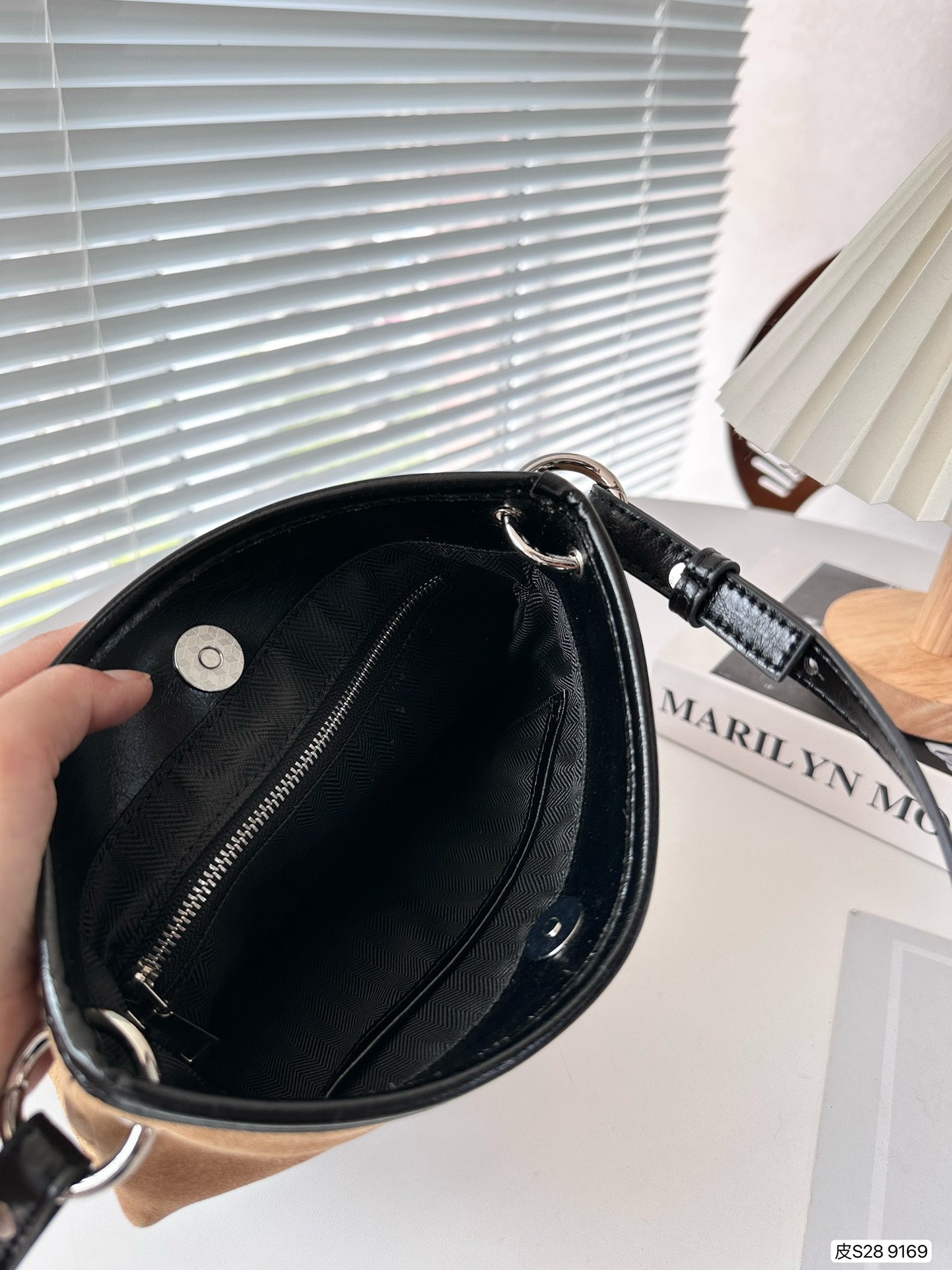 YSL-BAG-19