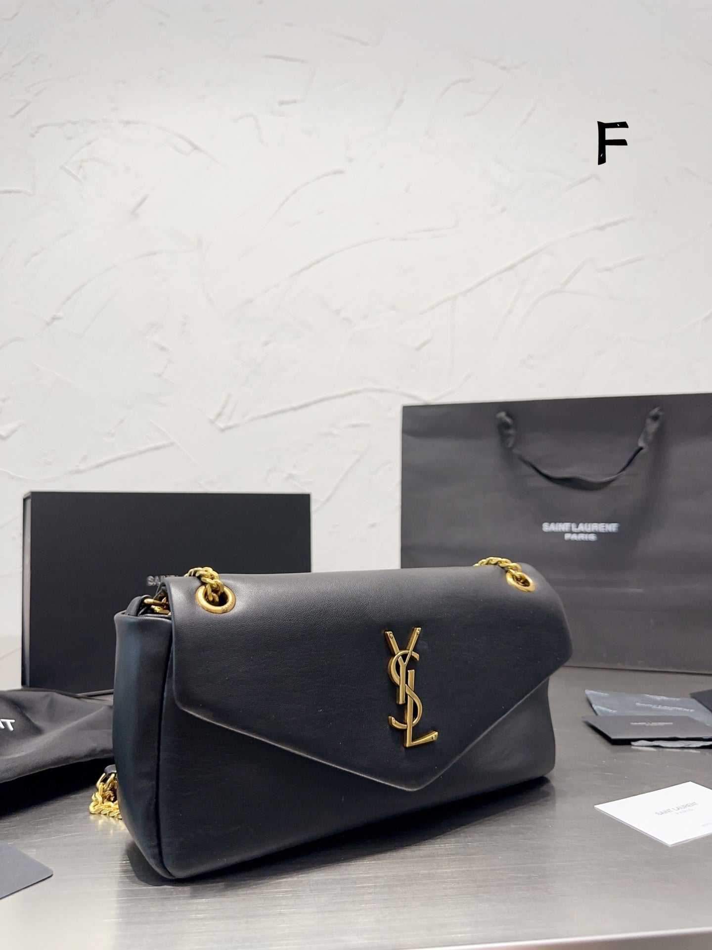 YSL-BAG-124