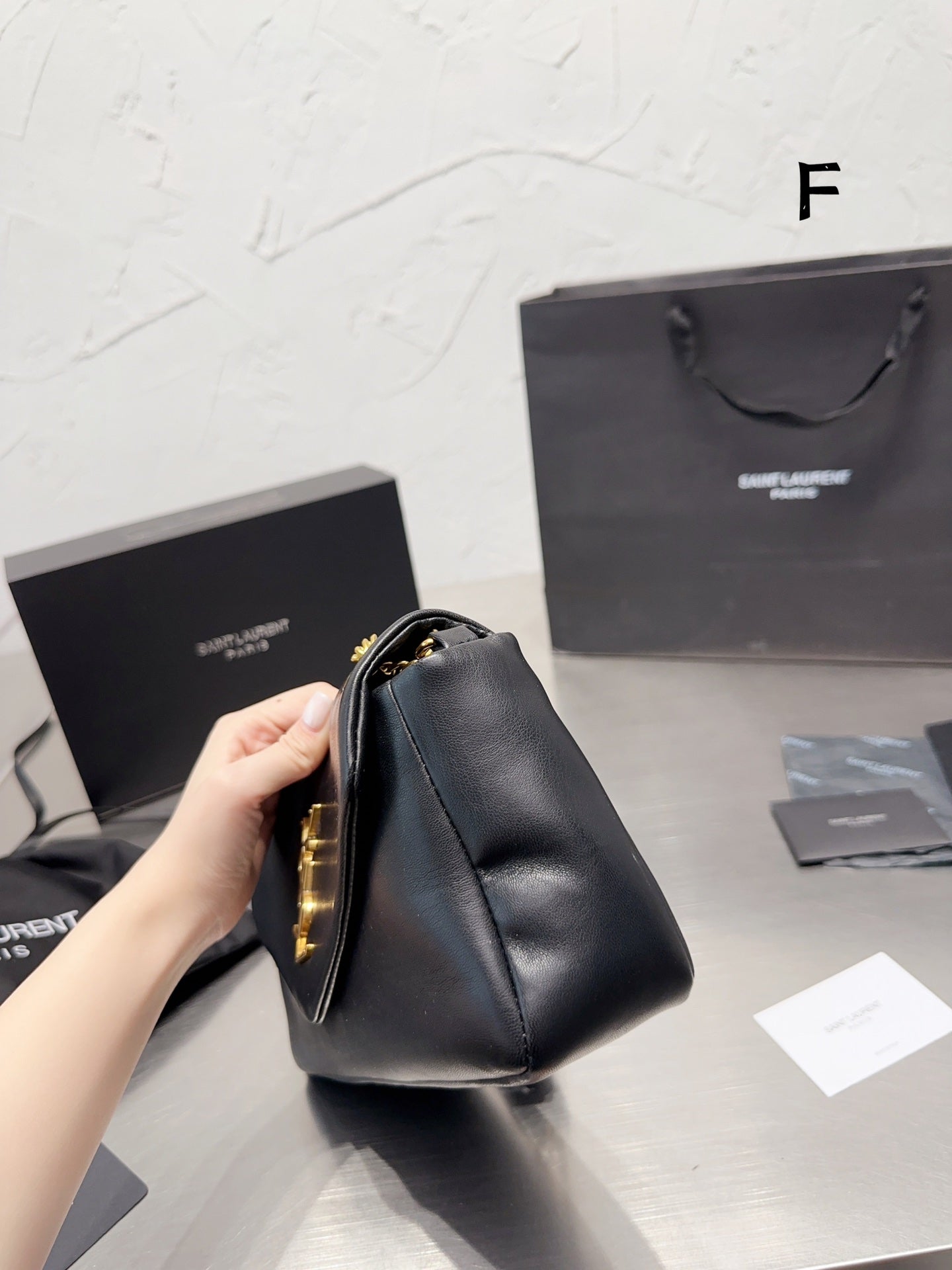 YSL-BAG-124