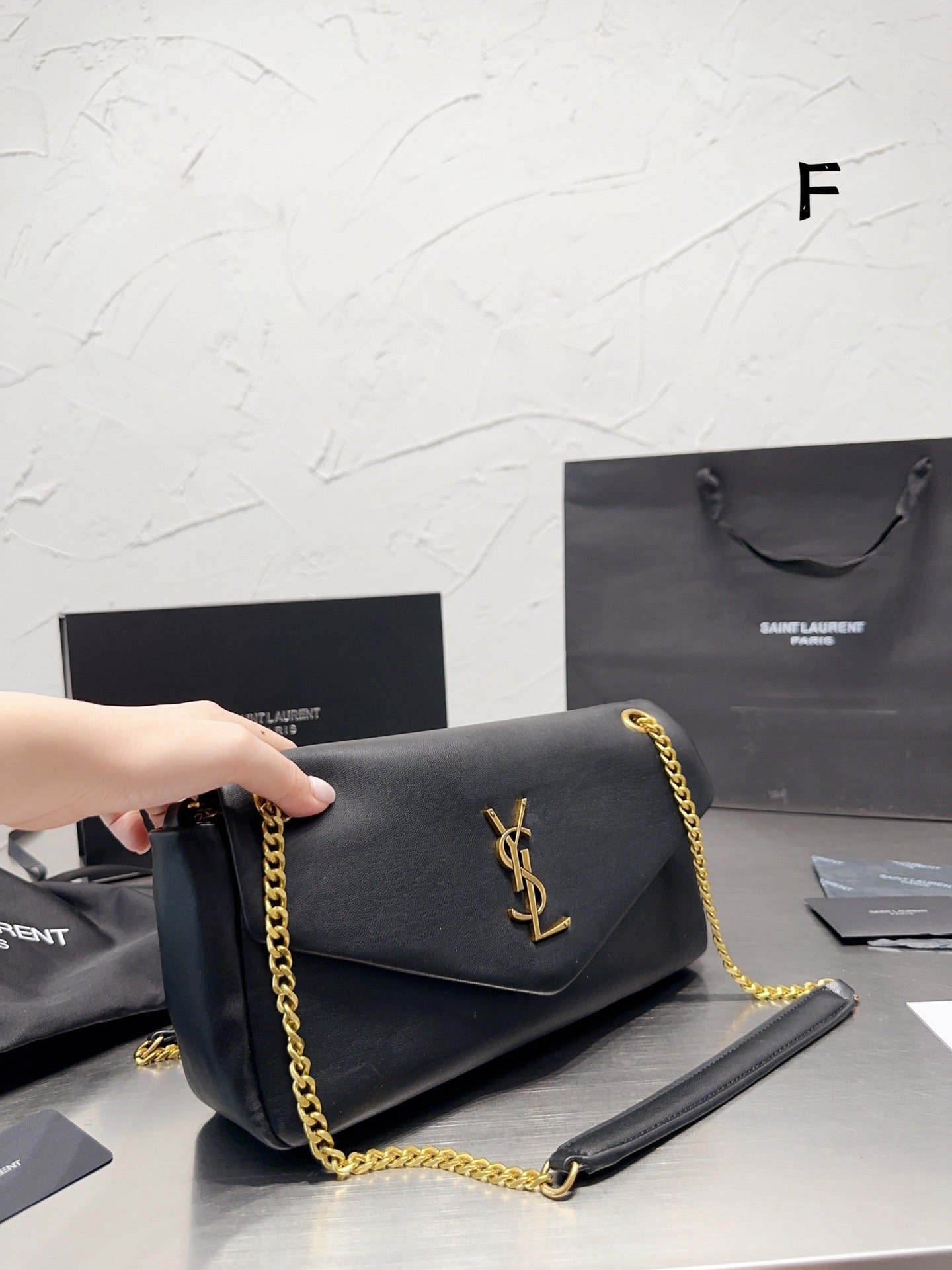YSL-BAG-124