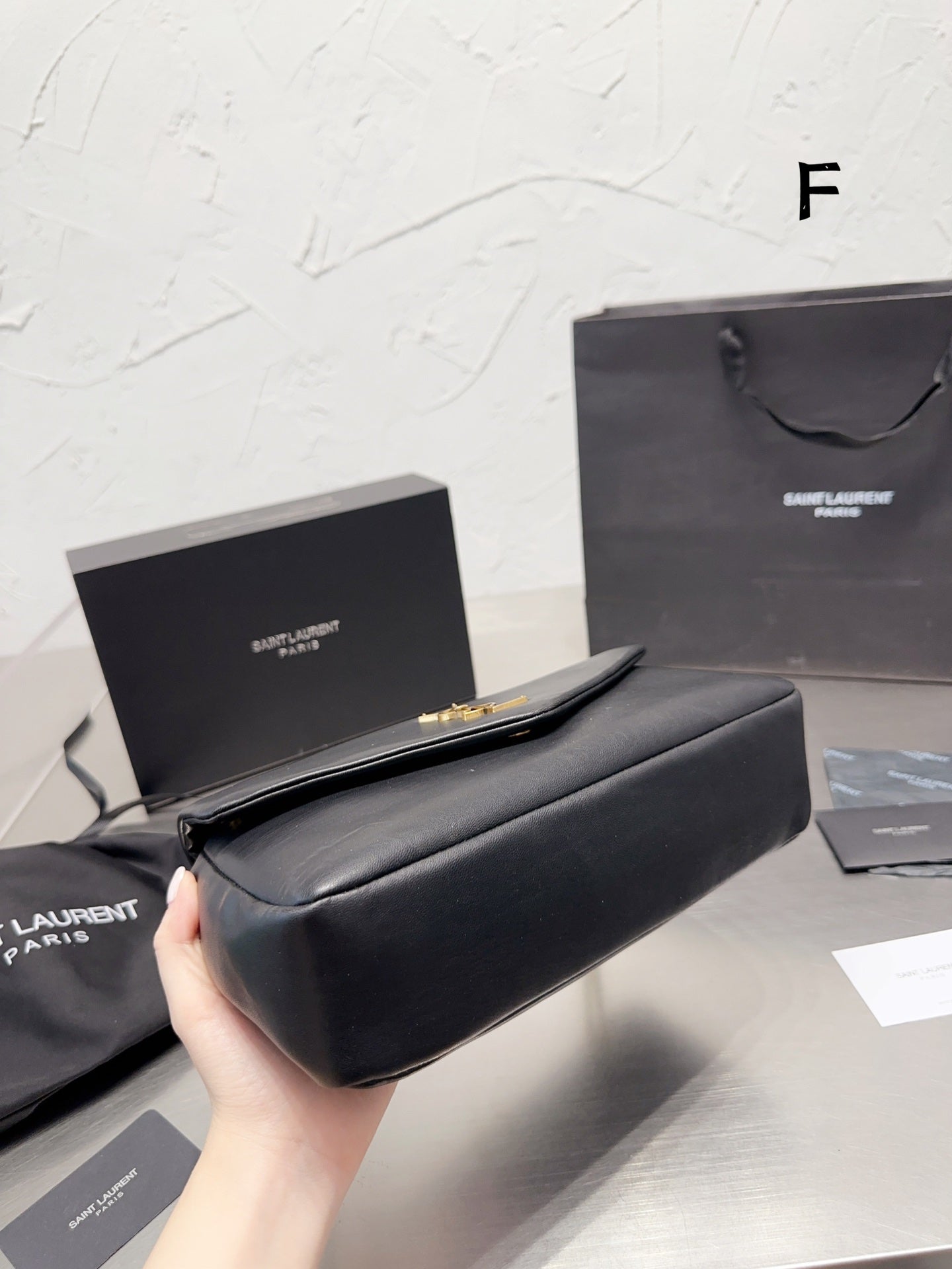 YSL-BAG-124