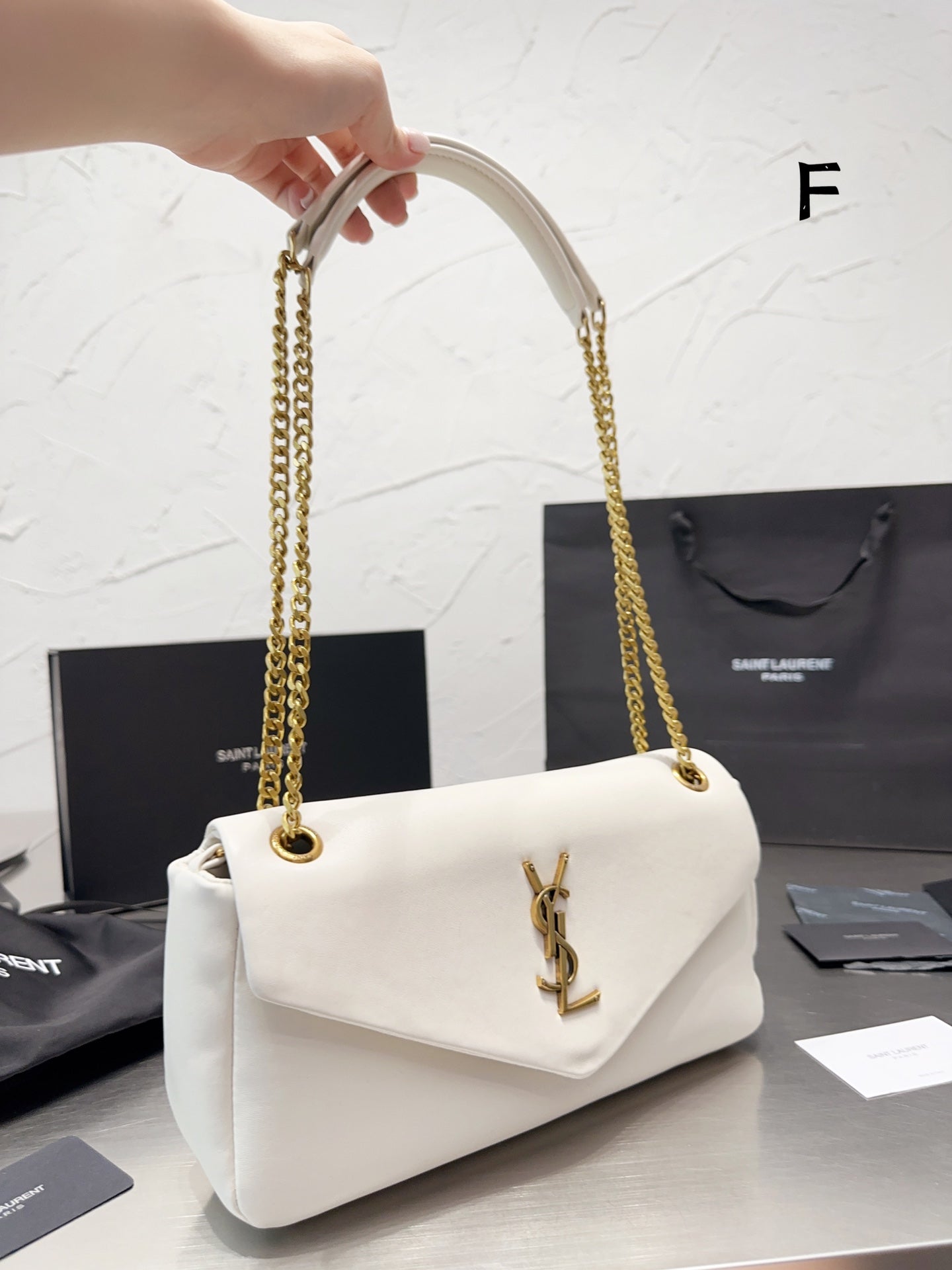 YSL-BAG-124