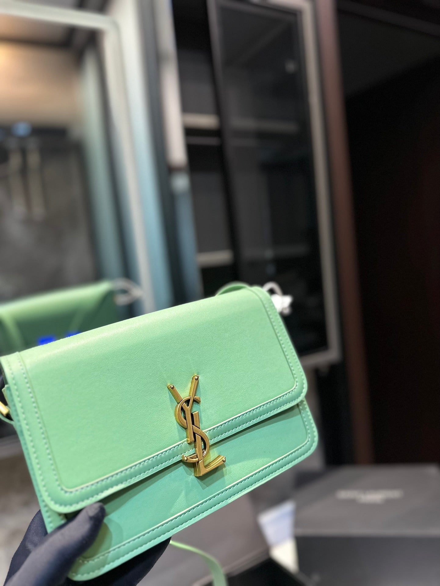 YSL-BAG-186
