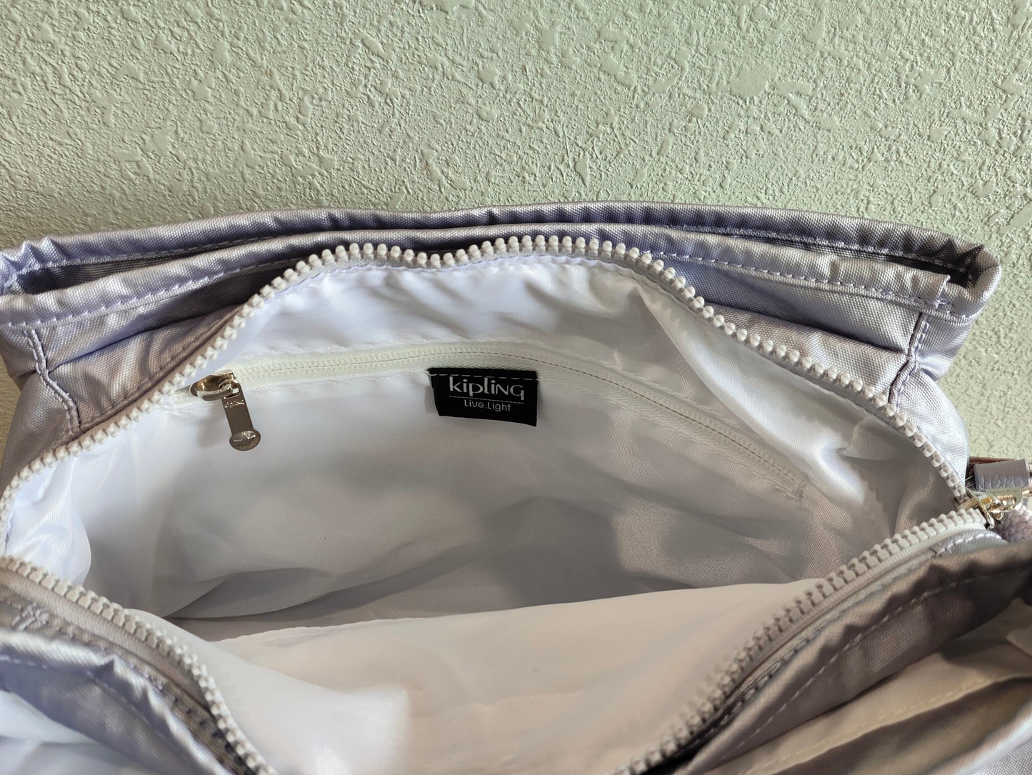 KIP BAG-889