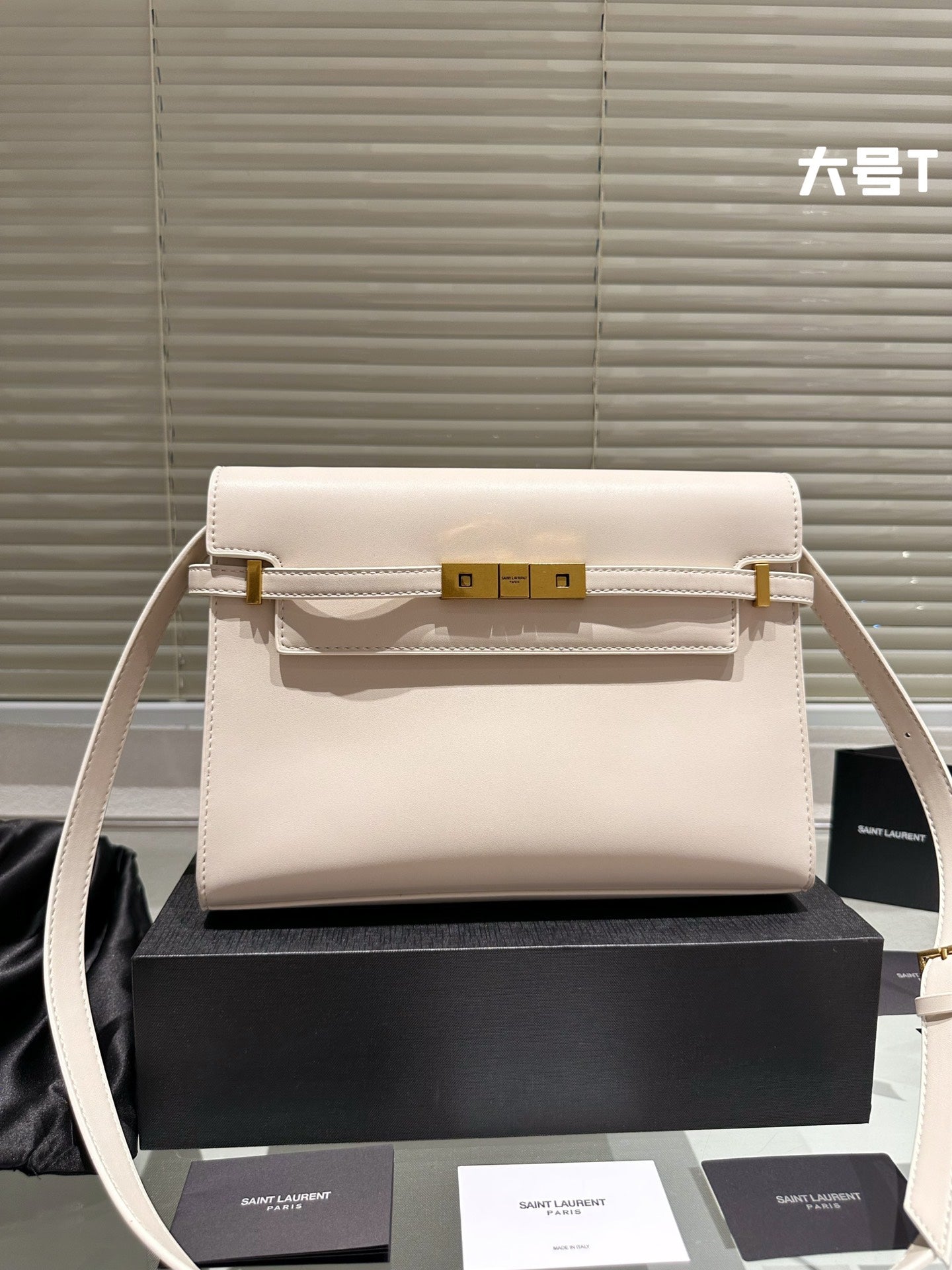 YSL-BAG-250